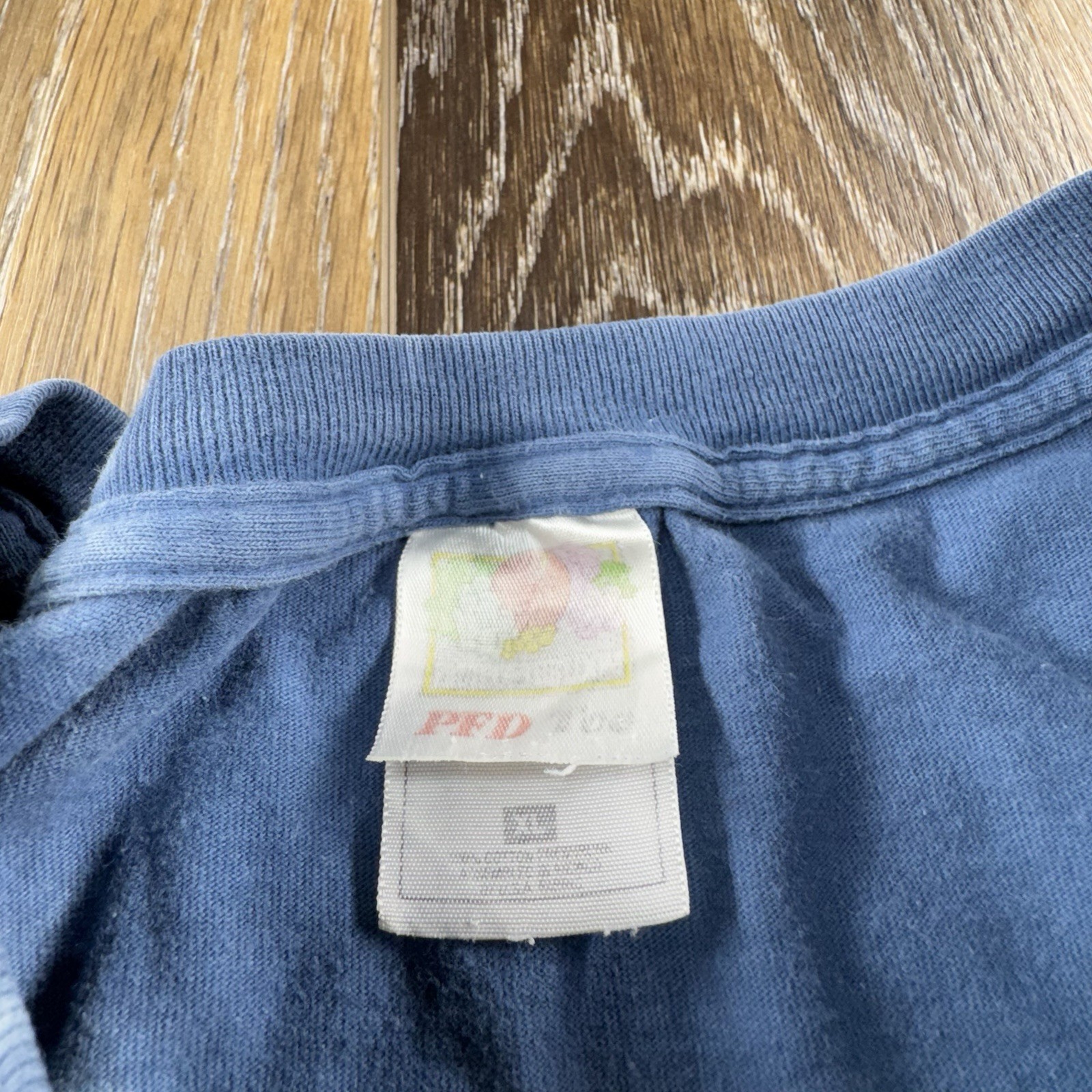 Vintage Wolf Shirt Mens XL Blue Bleach Dyed Grey Wolf Wildlife Nature 90s Tee