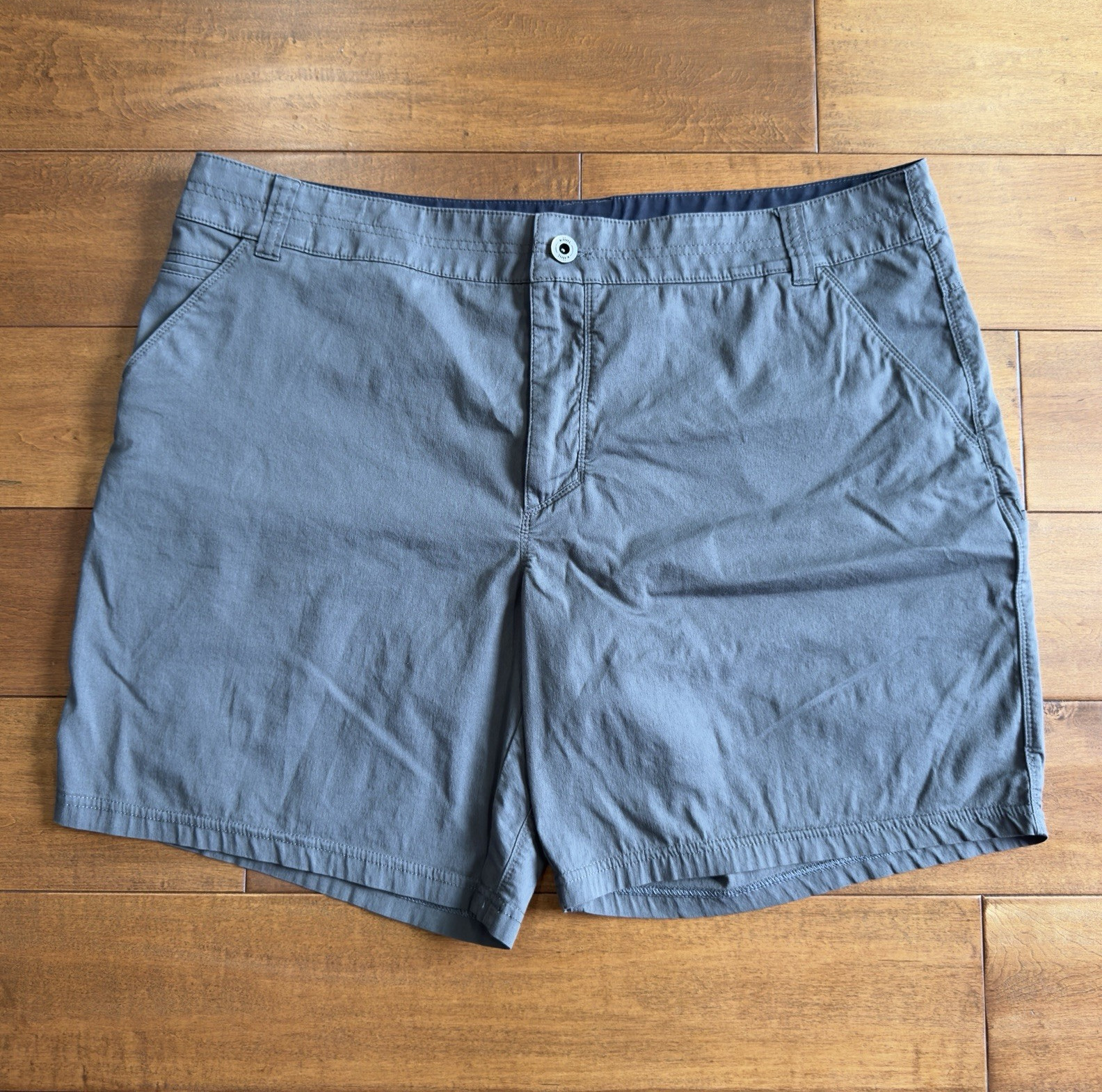 Kuhl Resistor Lite Chino Shorts Carbon Color size 40