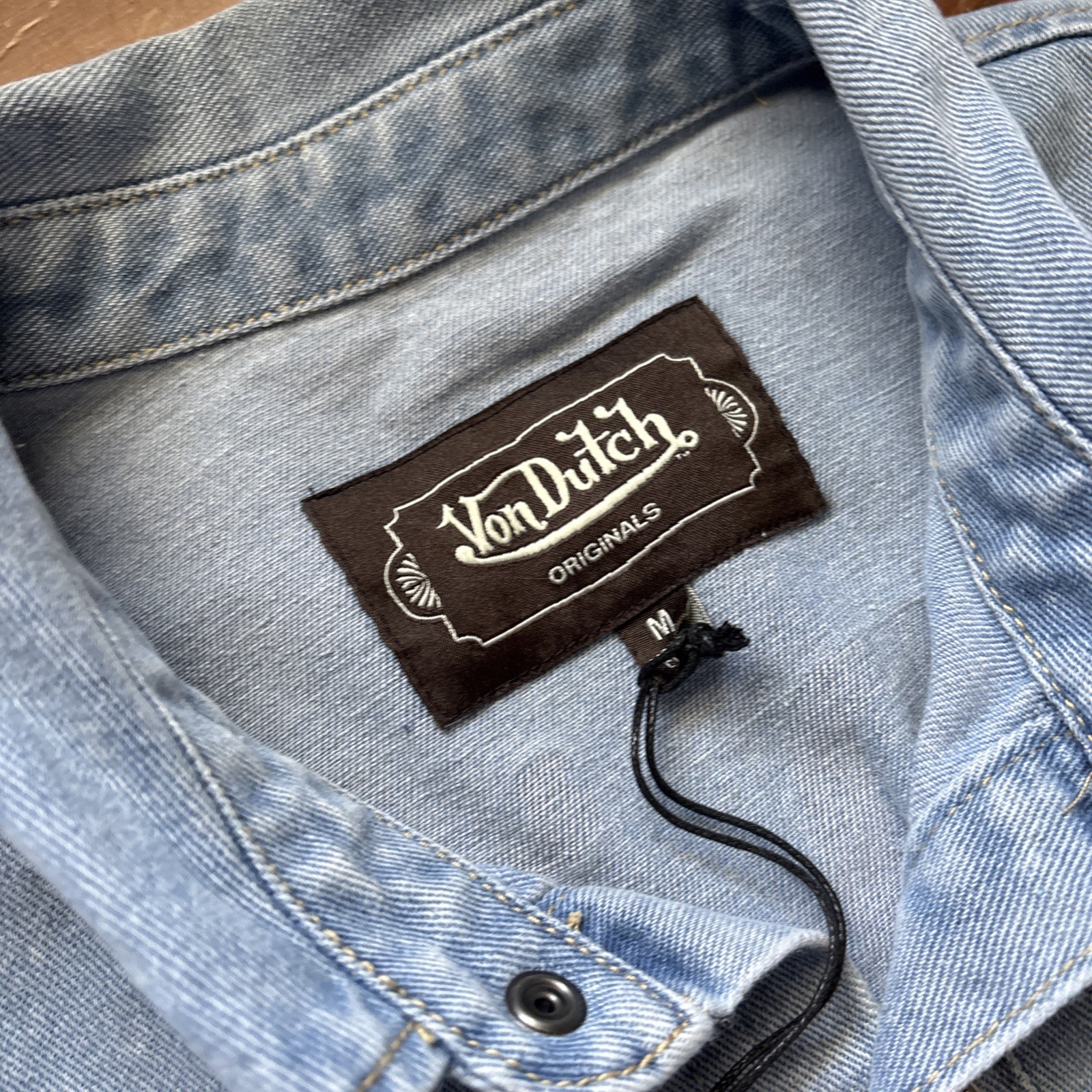 Von Dutch Short Sleeve Light Blue Denim Snap Button Shirt Size M