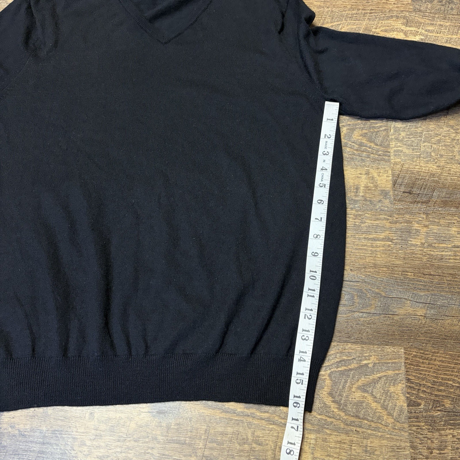 J Crew Merino Wool Sweater Pullover V-Neck Men’s Large Black Preppy Casual Knit