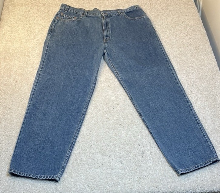 Vintage Levi’s 550 44 X 32 Relaxed Fit Jeans Slight Tapered Leg Good Condition