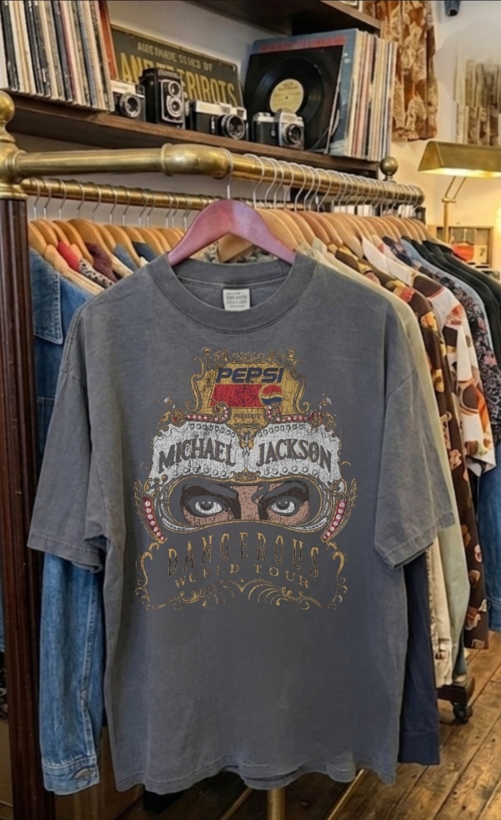 MICHAEL JACKSON DANGEROUS 1992 TOUR ON A SHAKA HEAVYWEIGHT GARMET SHIRT “MODERN”