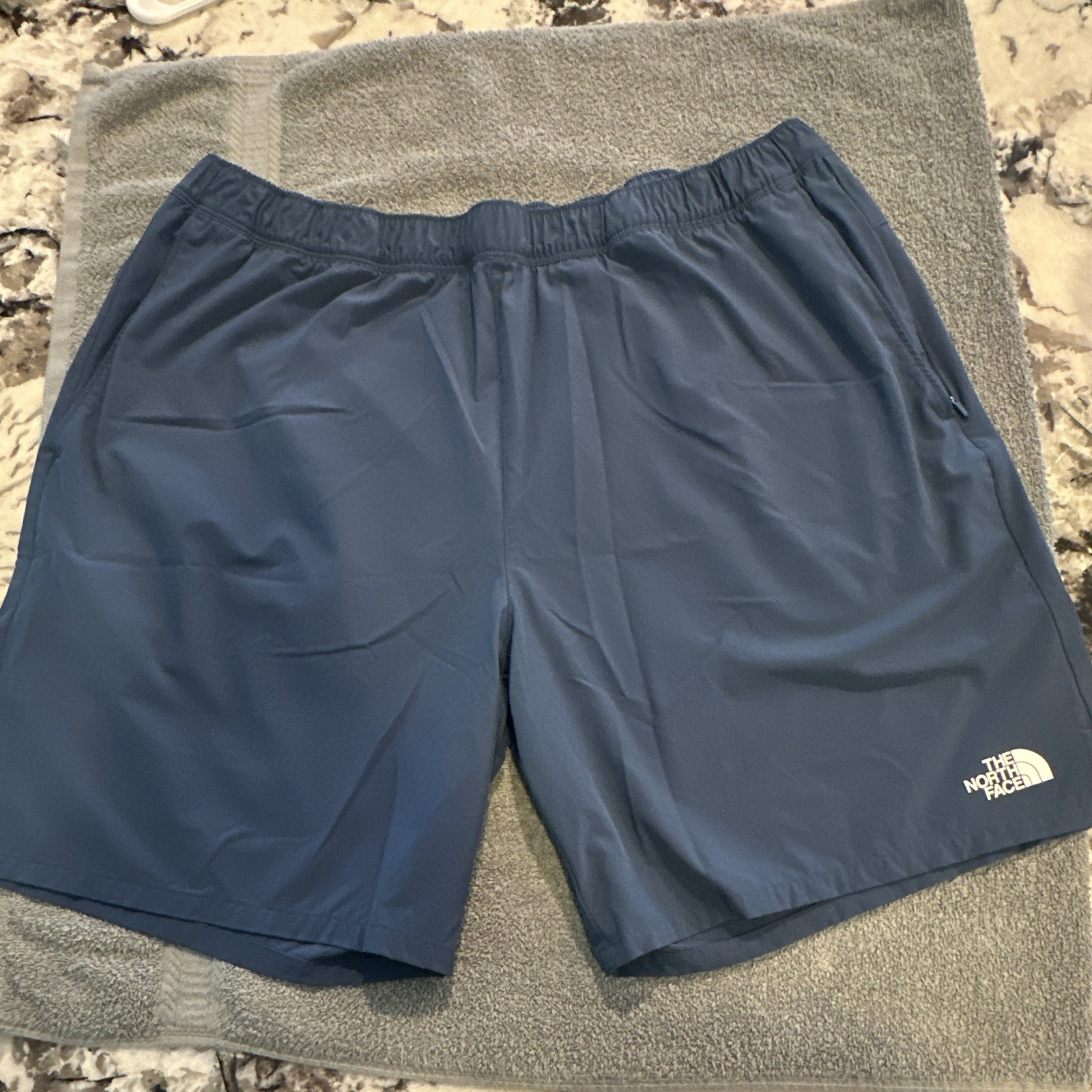 The North Face Men’s Blue Solid Sweat Shorts XL Elastic Waist Zip Pocket Logo