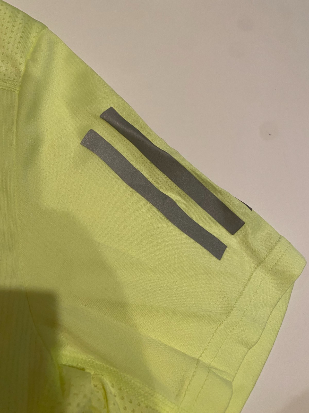 Used ADIDAS T SHIRT DX1316 XS EXTRA SMALL men shirt unknown “neon yellow” shade