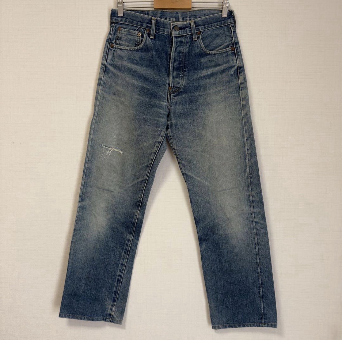 90s Levi’s 701XX Made in Japan J22 Selvedge Cinched Back W31 L34 Vintage Denim