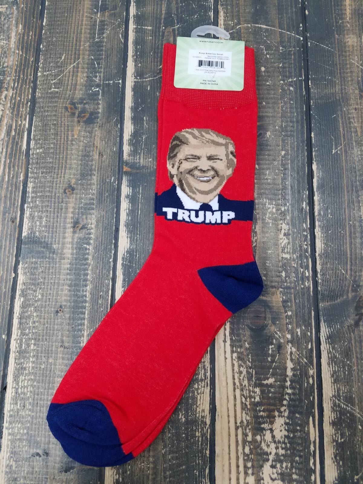 NEW – Funatic Donald Trump “Keep America Great” Unisex Novelty Socks