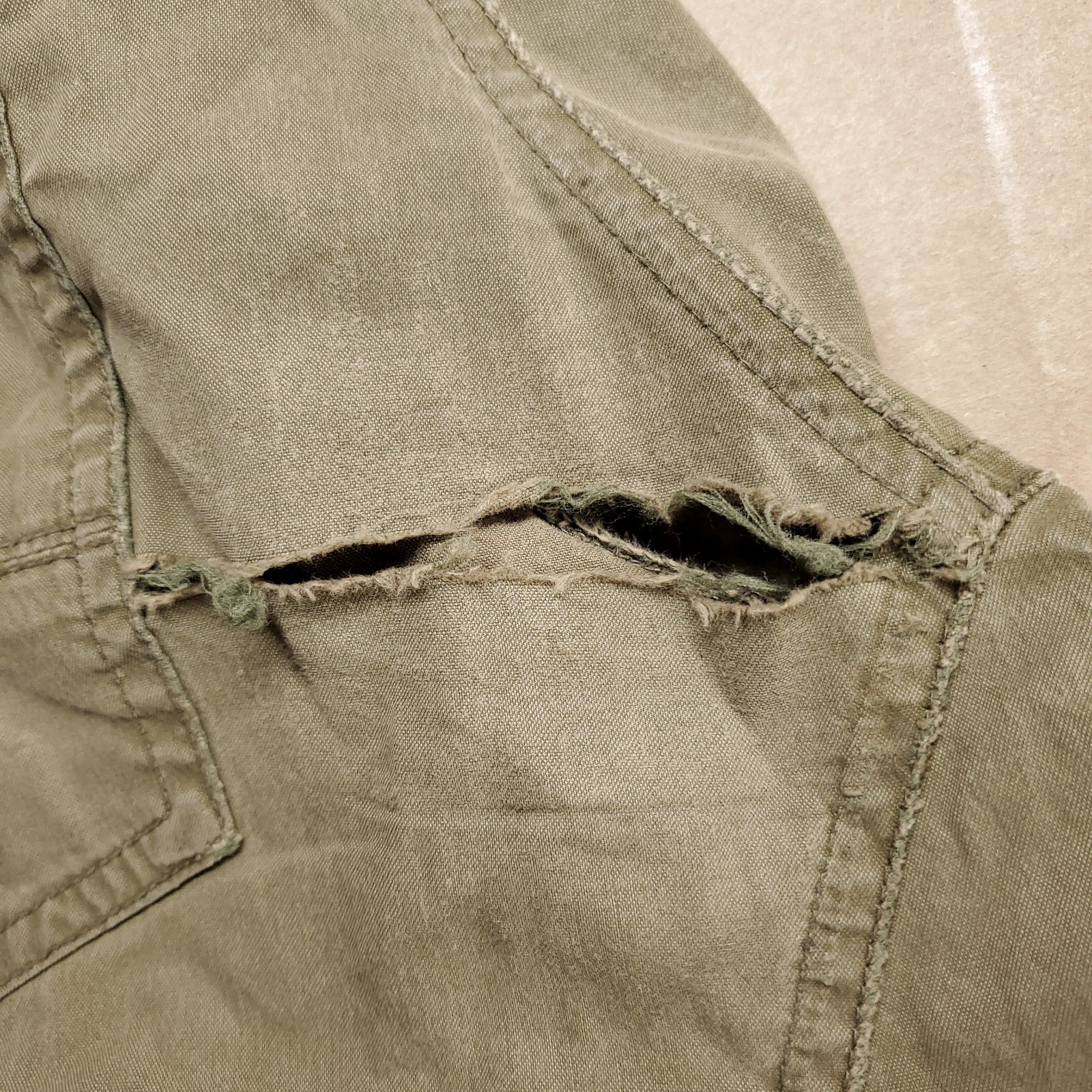 Thrashed KÜHL REVOLVR Pants Men’s 30(Fit31)x32 Green ÜBERKÜHL Hole & Patch