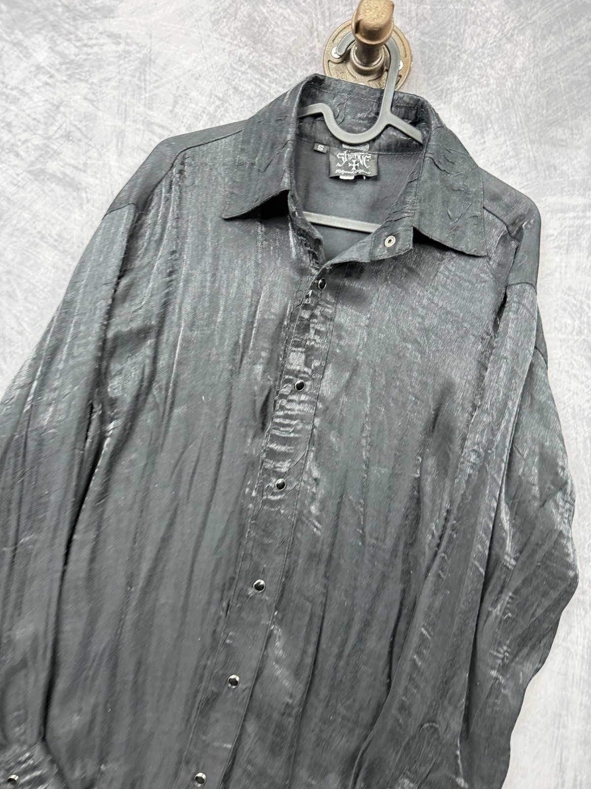 Vintage Shrine Hollywood Goth Vampire Men’s Black Snap Up Shirt 21×30 USA Size S
