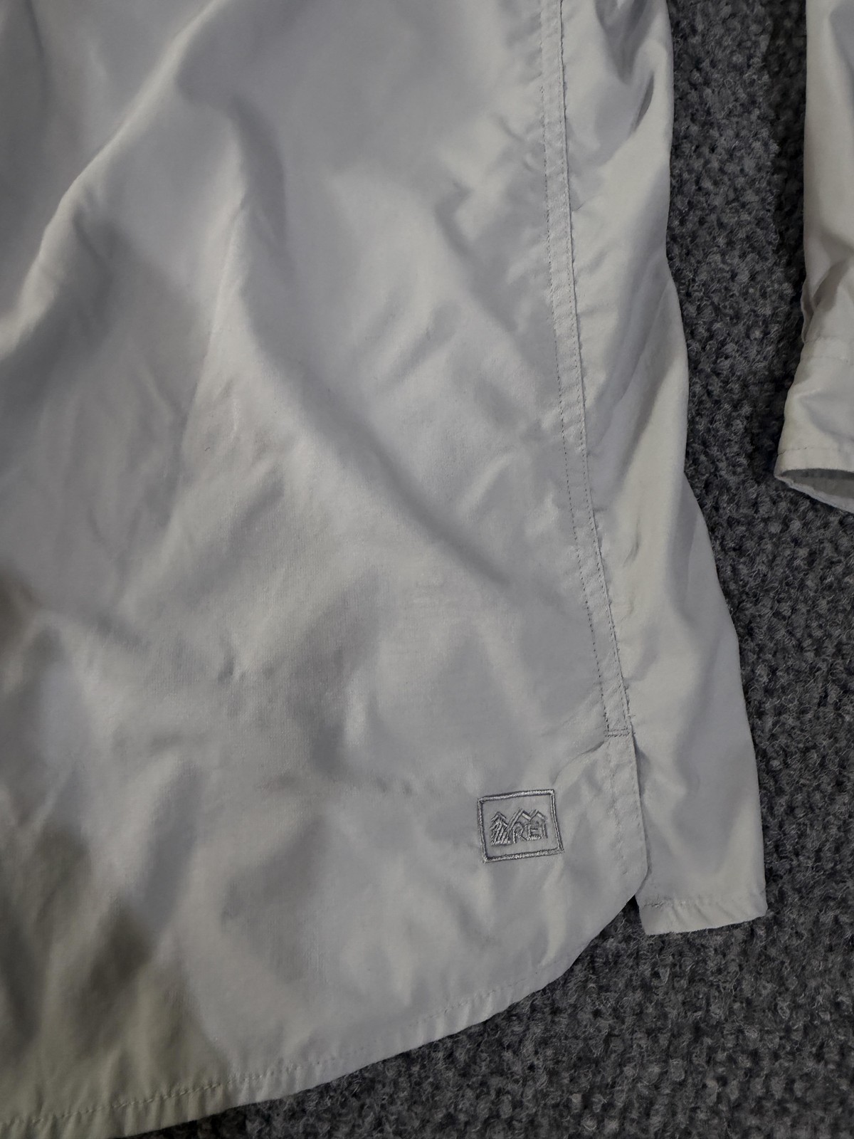 REI Shirt Mens LT Gray Solid Long Sleeve Button Front Vented Fishing Travel