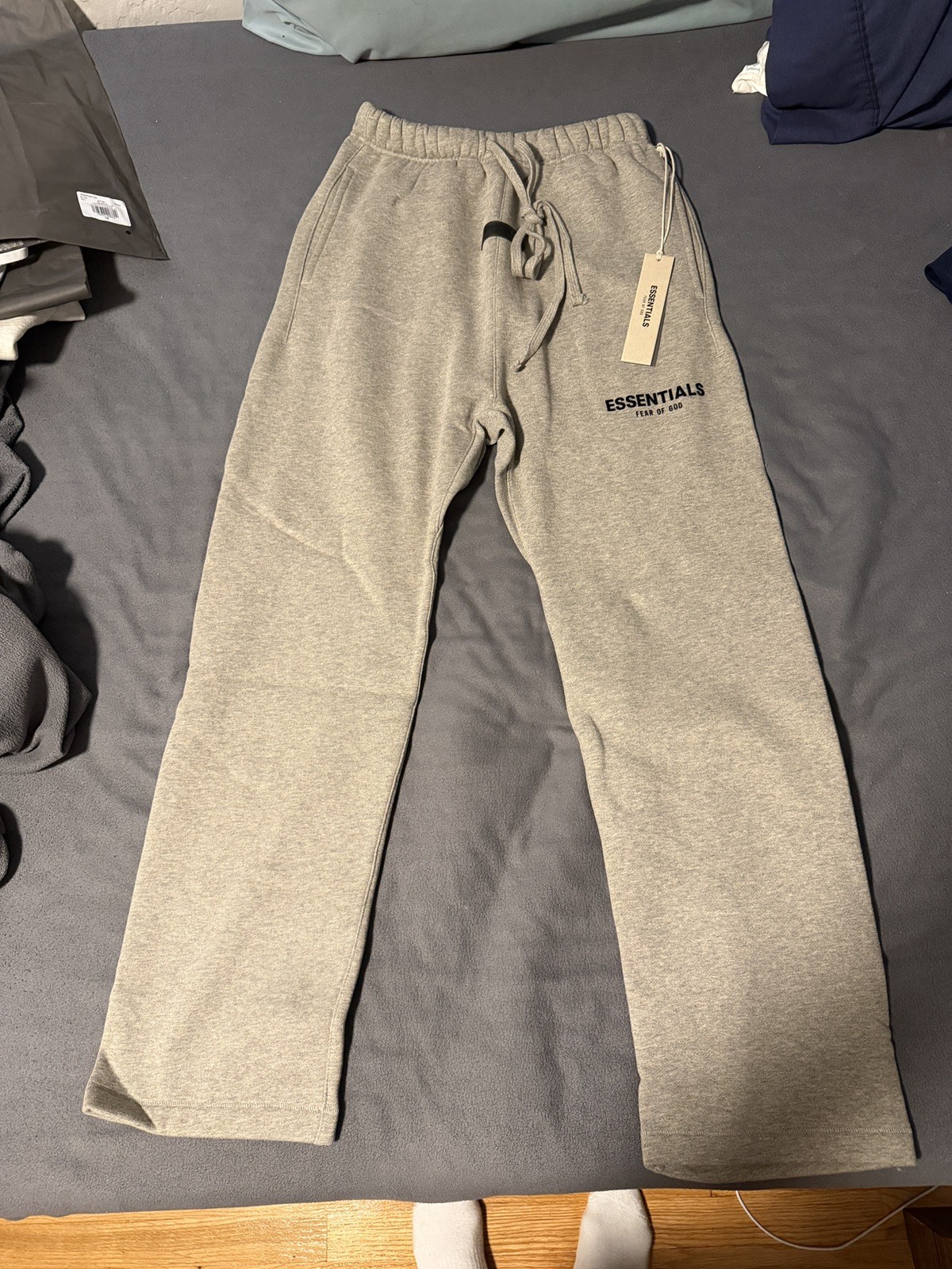 Fear of God Essentials RELAXED Sweatpants Dark Oatmeal SS22 Size Small