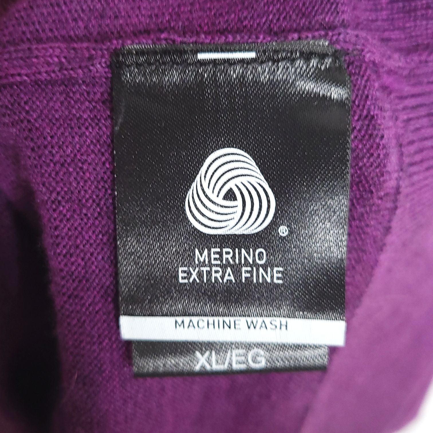 BANANA REPUBLIC Purple Fine Merino Wool Sweater Size XL Crew Neck Natural Fibers