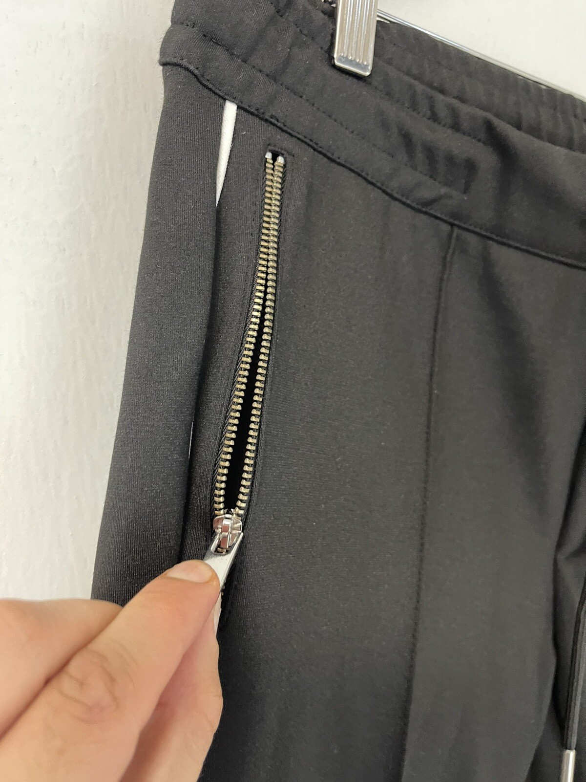River Island Sweatpants Men 34×29 Black Super Skinny Side Trim Zip N202
