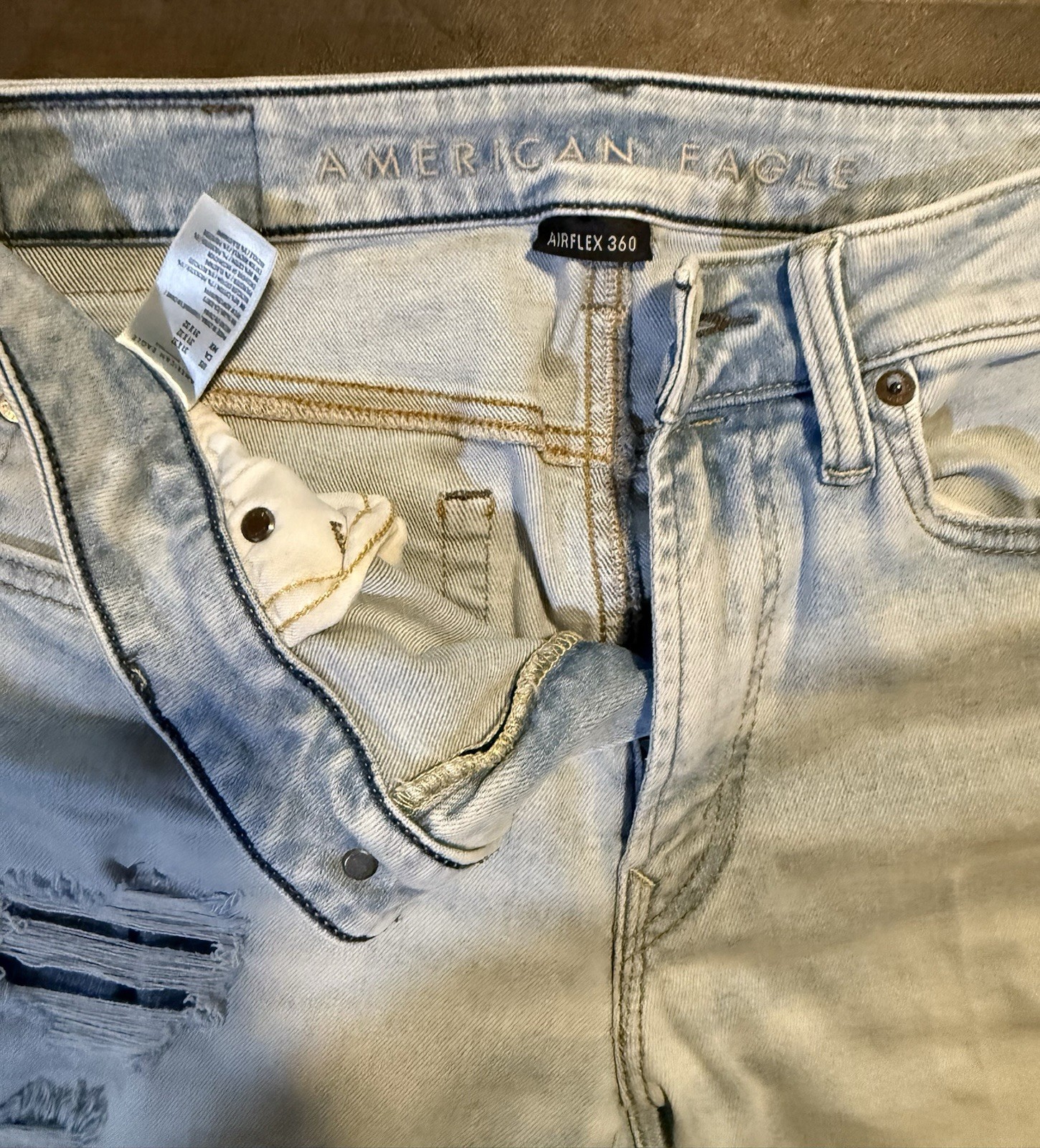 American Eagle AirFlex 360 Men’s Light Wash Blue Distressed Stretch Skinny Jeans