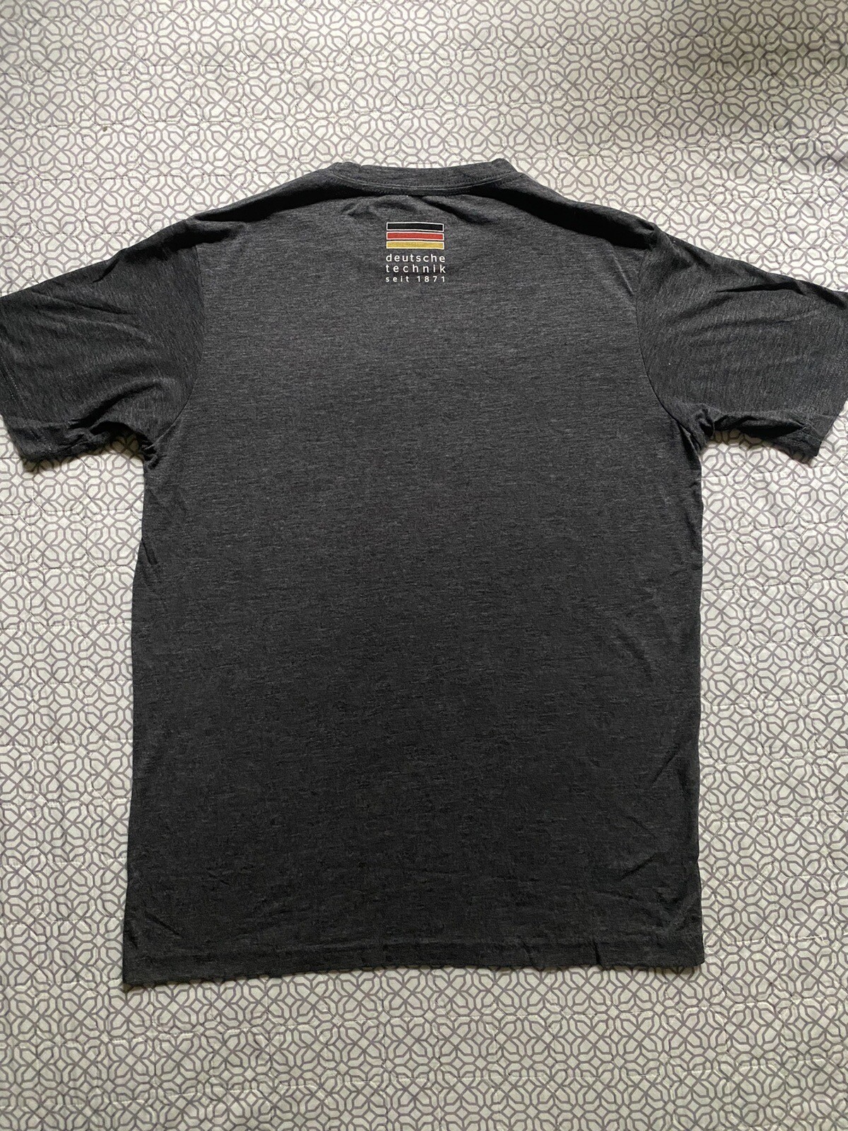 NEW CONTINENTAL Tire Black Chili Compound Logo Men’s T-Shirt USA Charcoal Small