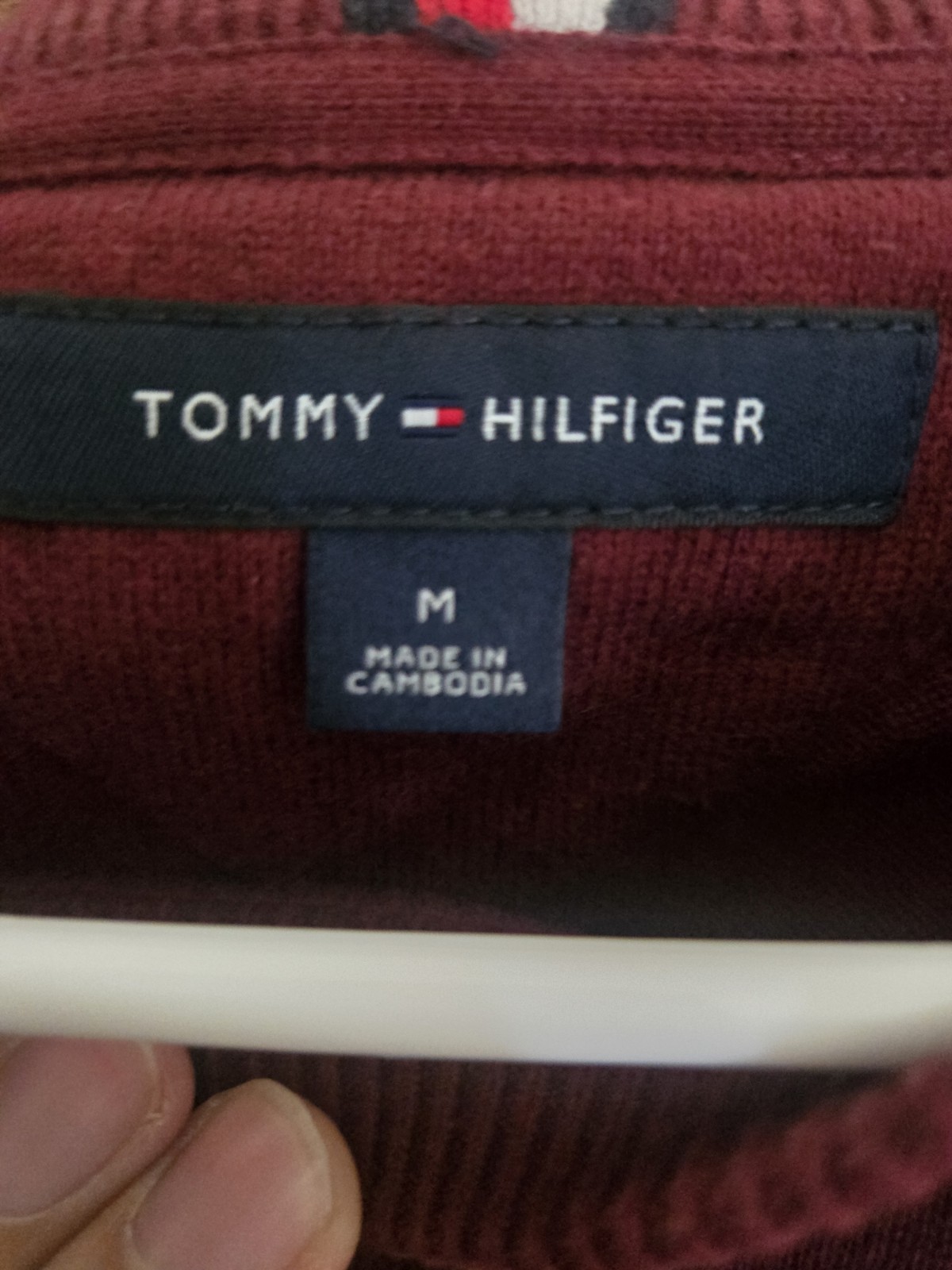 Tommy Hilfiger Men’s Crewneck Pullover Sweater Burgundy Solid Knit Cotton Logo M