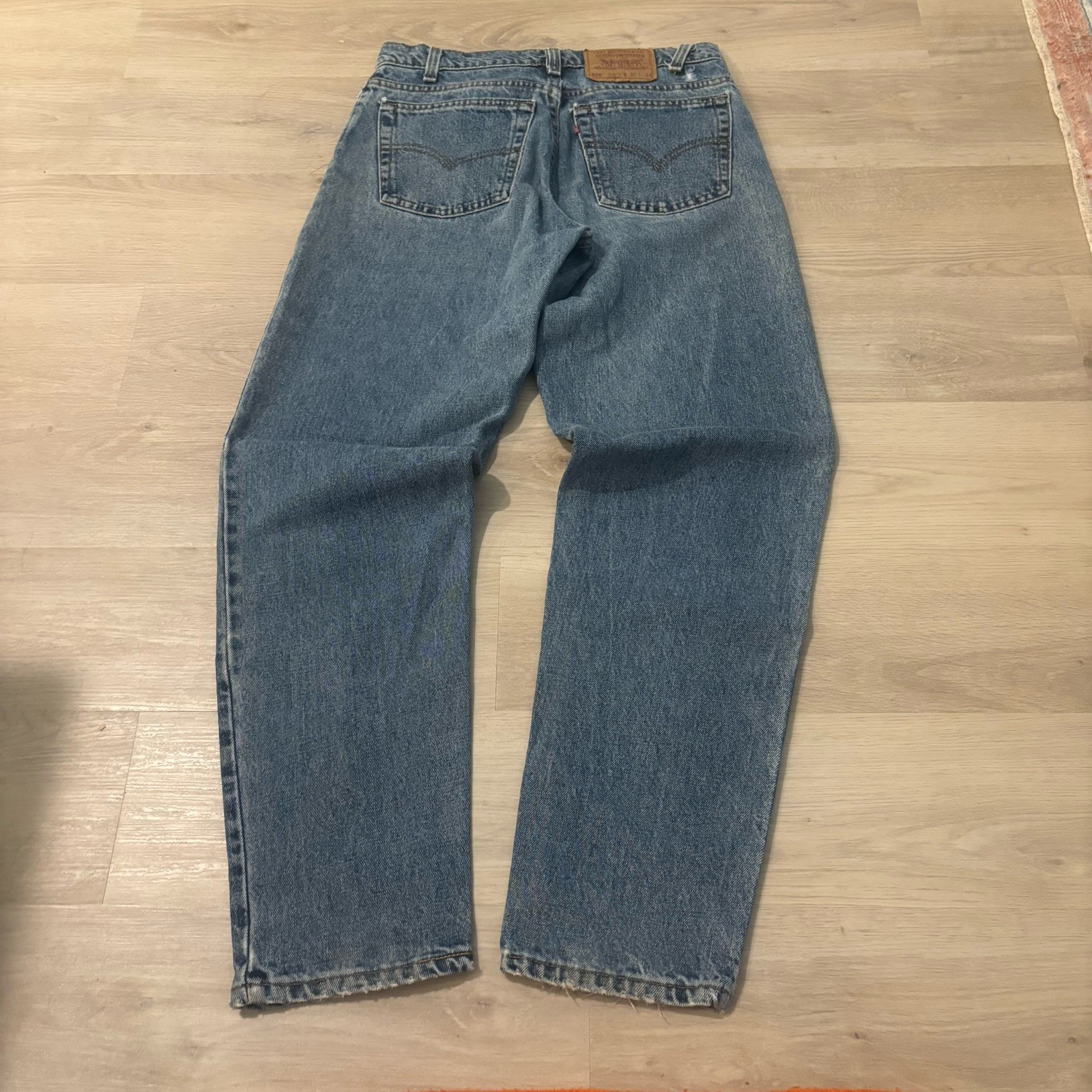 Vintage Levi’s 550 Jeans Men’s TAG 32×32 Actual 30×31 Blue Relaxed Fit Tapered
