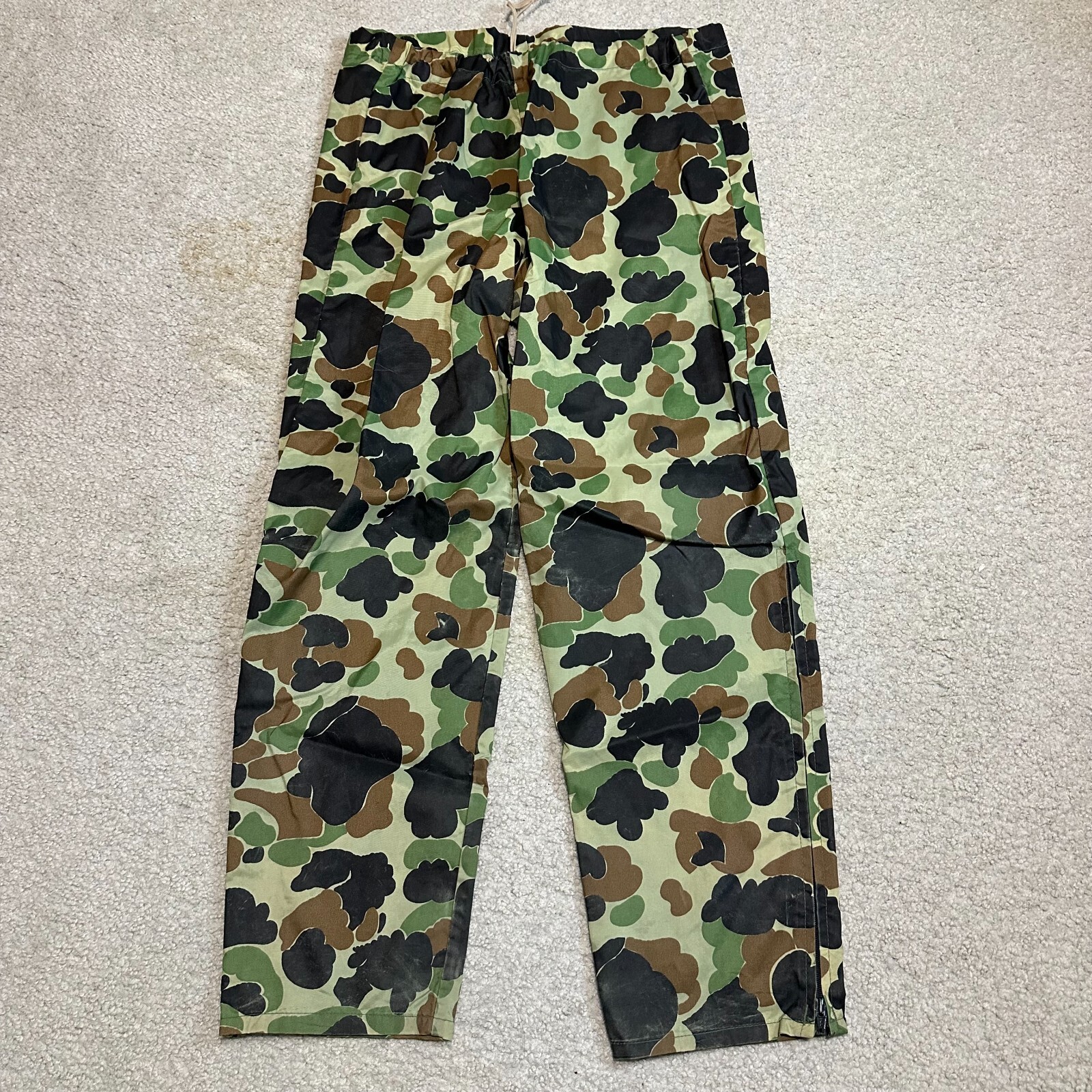 Vintage 80s Cabela’s Duck Camo All Over Print Camouflage Nylon Track Pants S