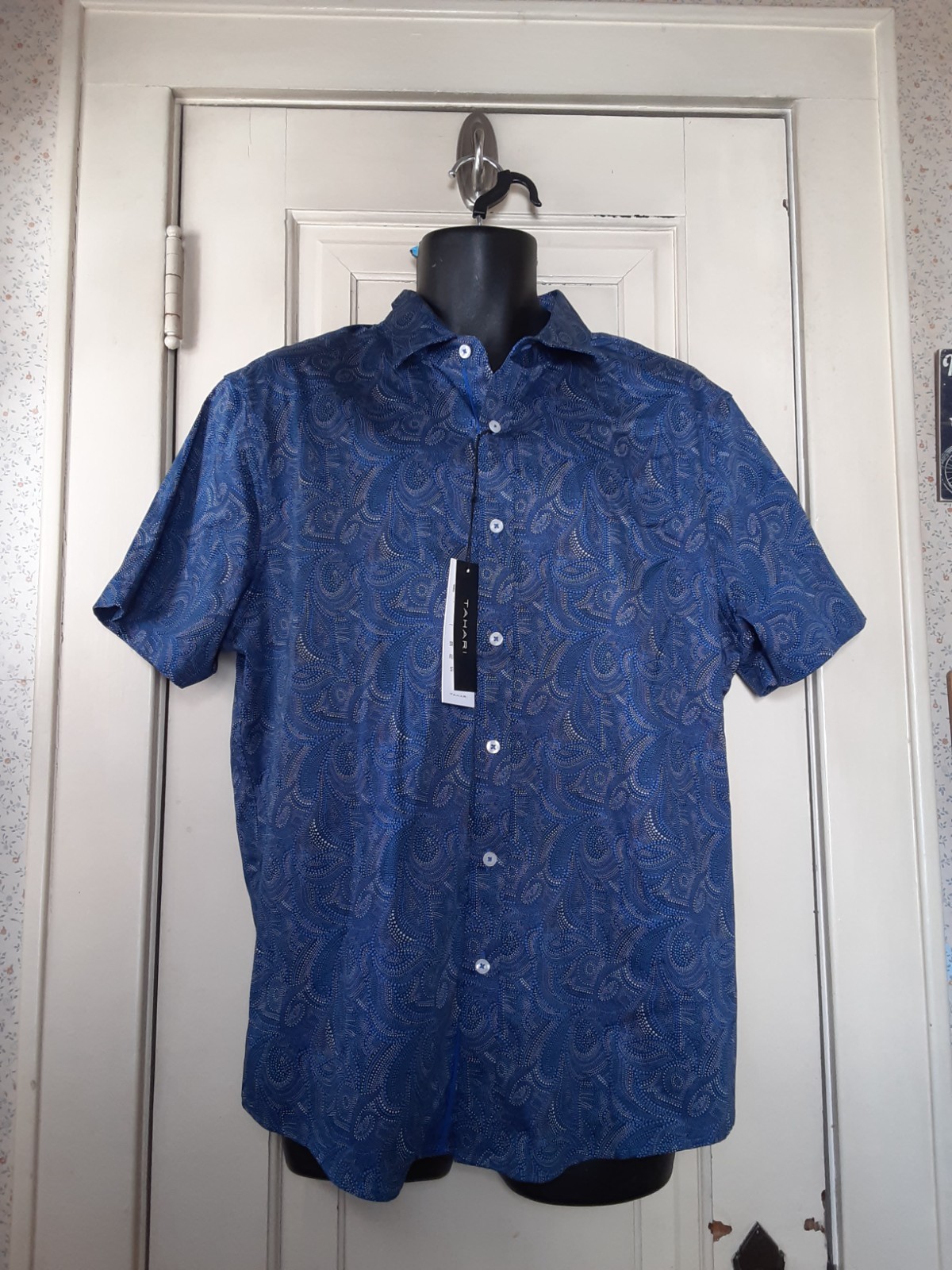 Tahari Men’s Short Sleeve Shirt Size XL NEW WITH TAGS