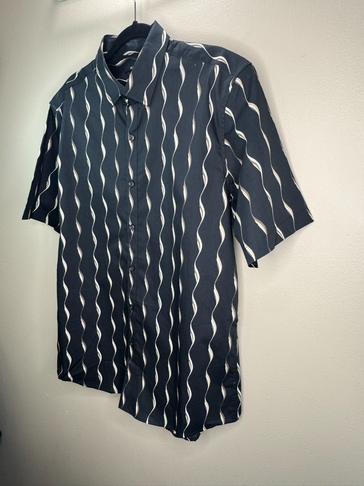 ALFANI Men’s Egret NAVY Wavy Striped 100% Cotton Short Sleeve Shirt Medium
