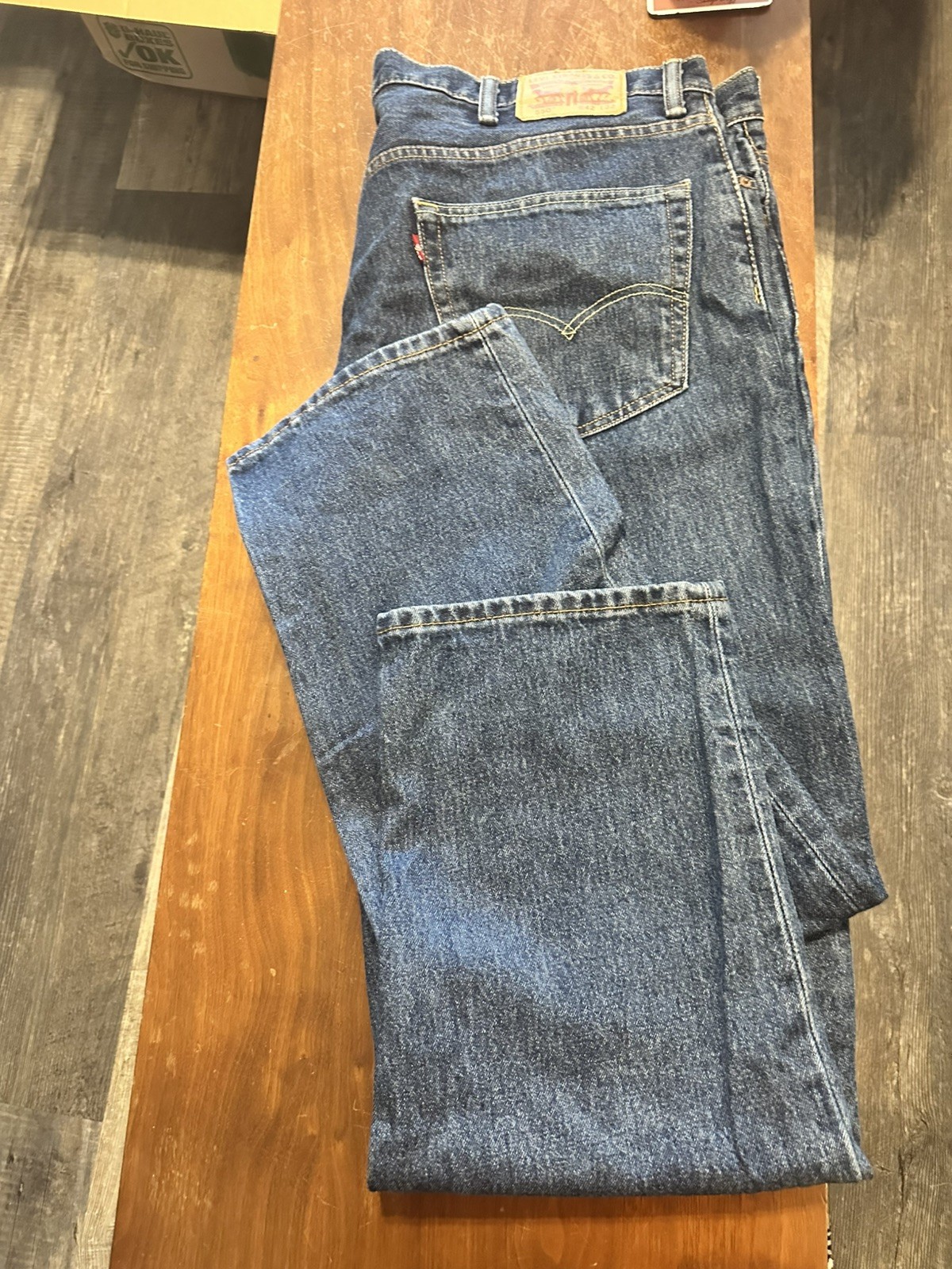 Levis 550 Mens Relaxed Fit Tapered Leg Blue Denim Jeans 42×32 Medium Wash