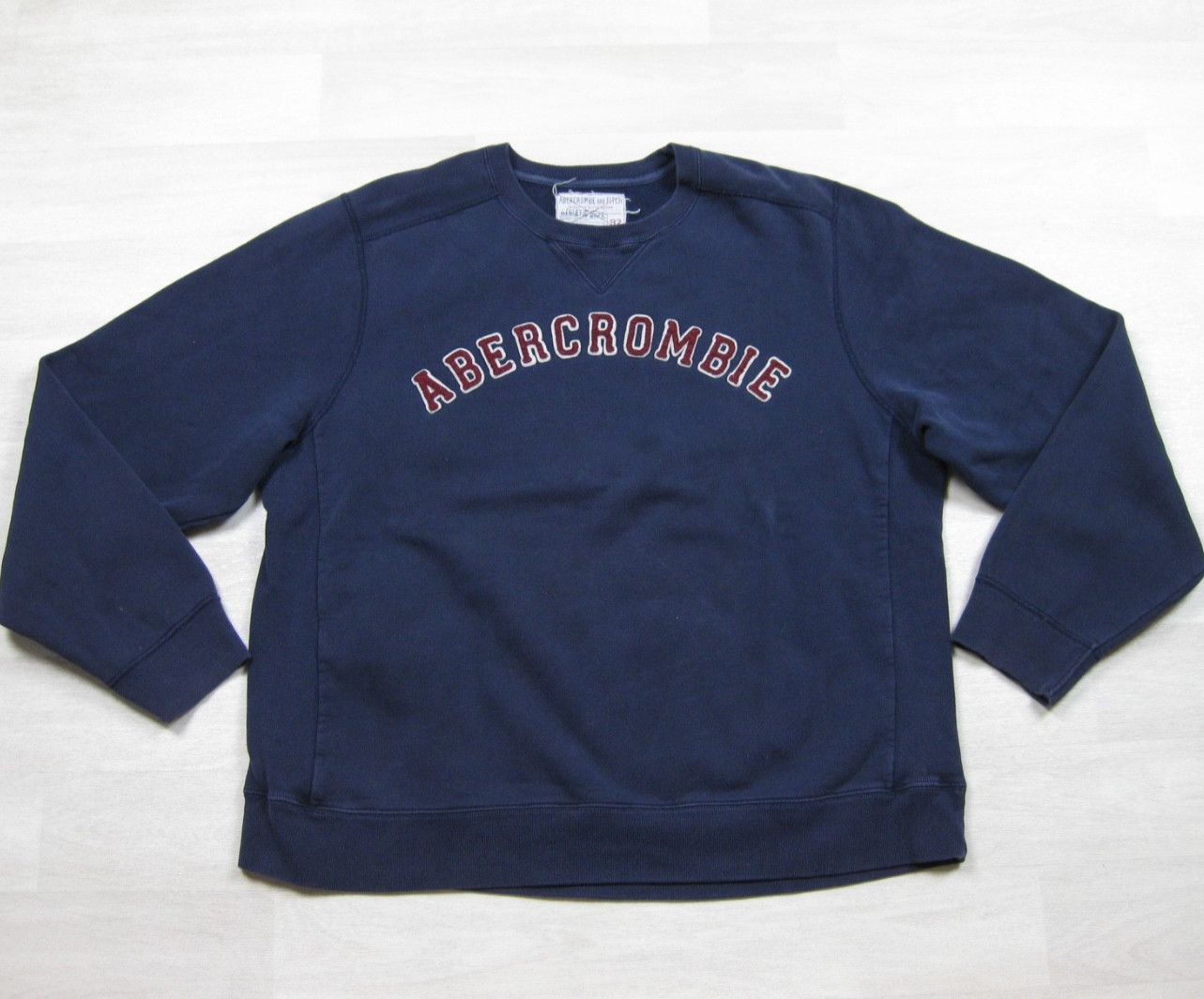 Vintage Y2K Abercrombie & Fitch Crew Neck Sweatshirt Men’s (XL) Opaque Print