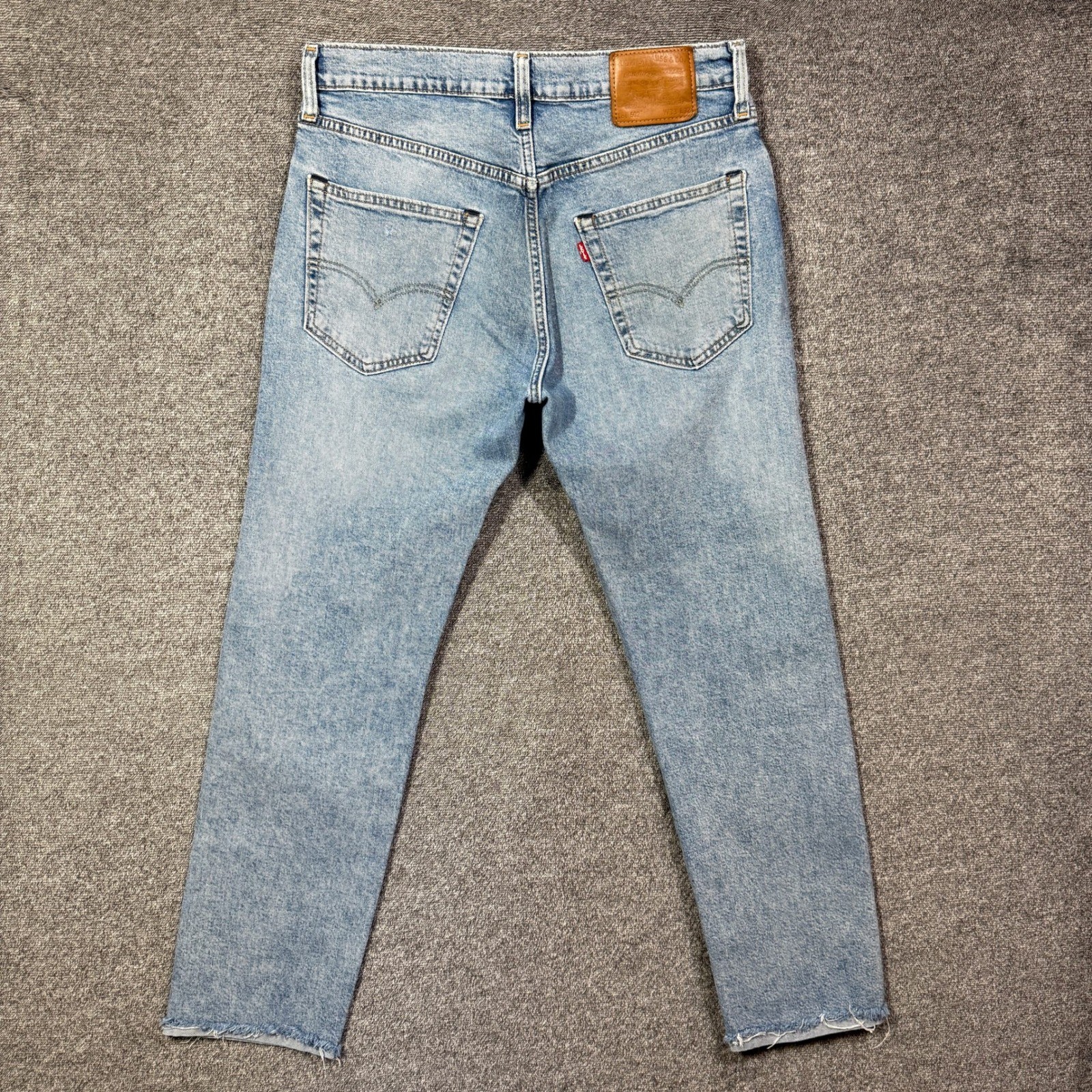 Levis Premium 502 Taper Fit Mens Jeans W33 L32 (Actual 29) Light Wash Raw Hem