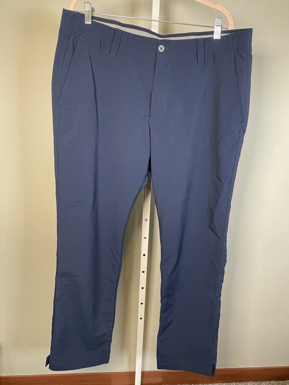 Under Armour Men’s Blue Pants 40×32 Loose Business Casual Office Career Outdoor