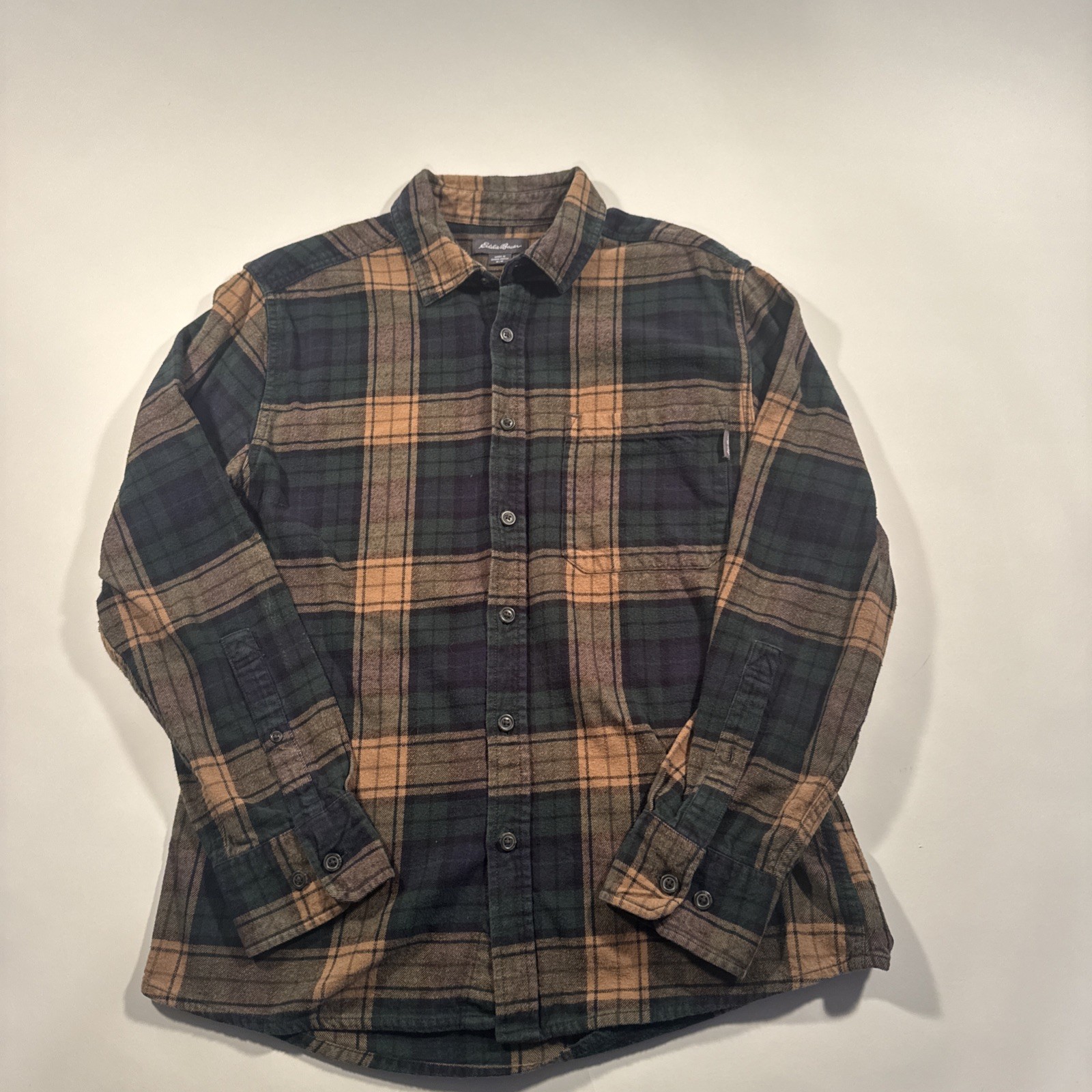 Eddie Bauer Mens Medium Plaid Flannel Long Sleeve Button Up Shirt 100% Cotton