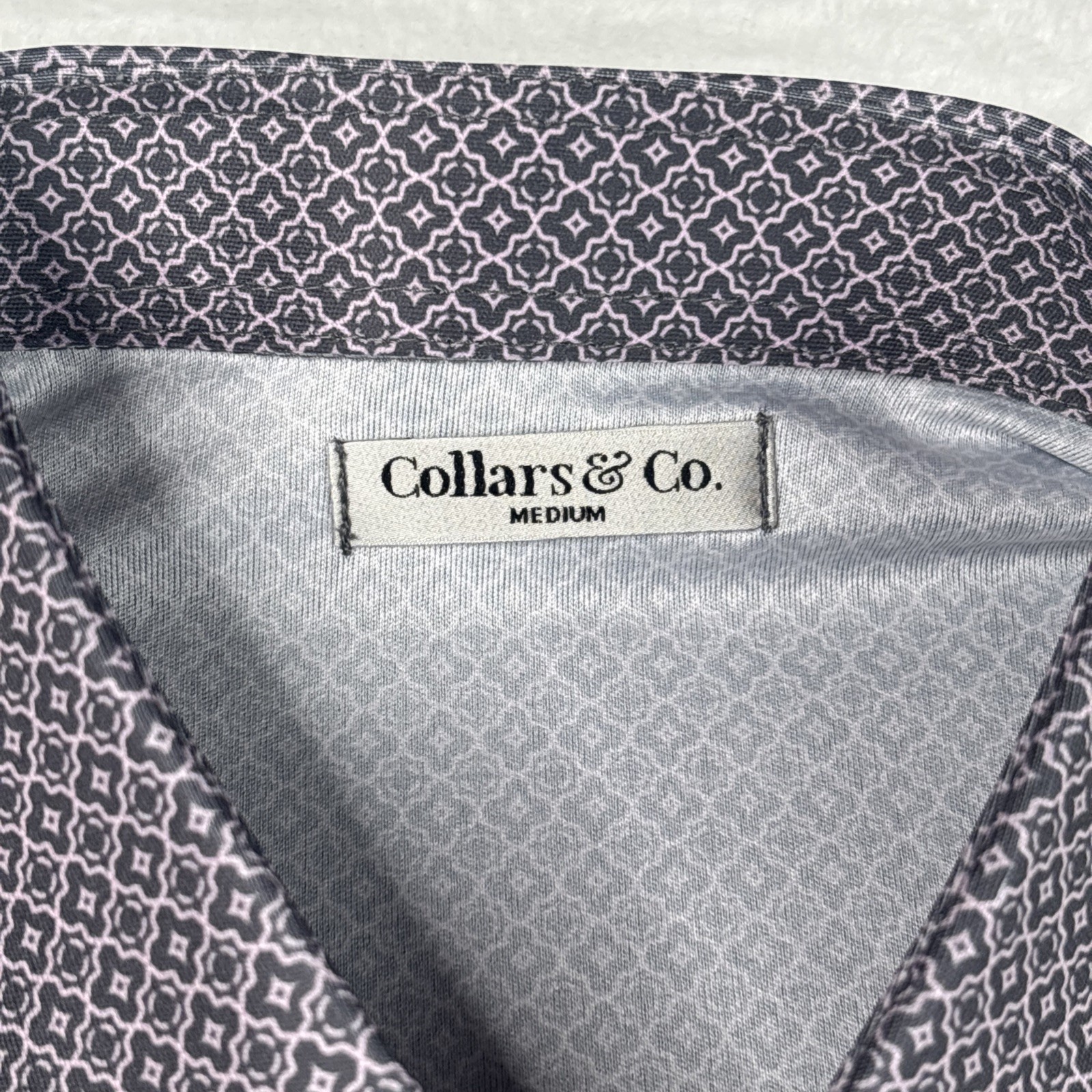 Collars and Co NWT Semi-Spread Collar Polo Crest Point Grey And Pink – Size M