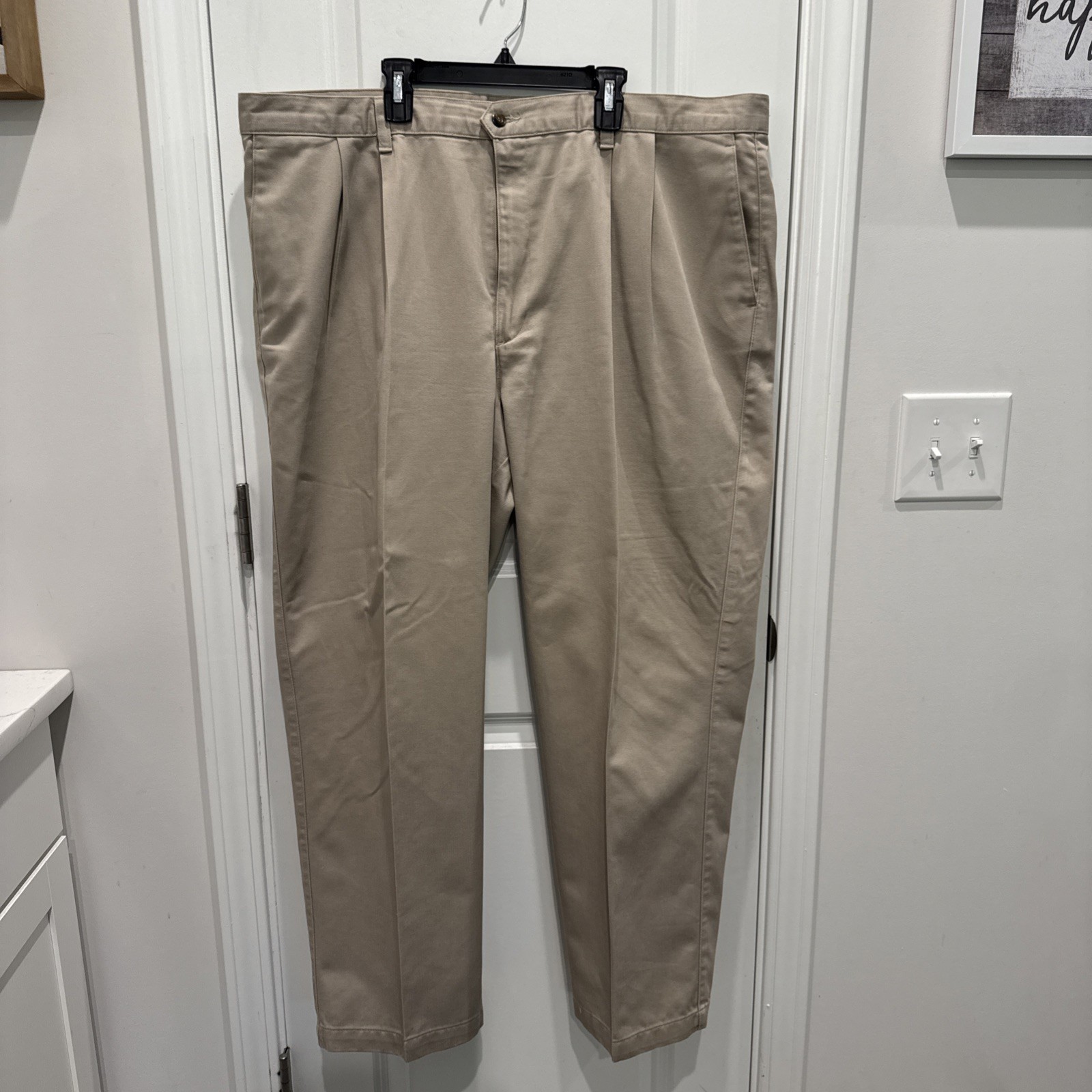 Dockers Men’s Relaxed Fit Comfort Khaki Pants – Pleated 44/30-small stains