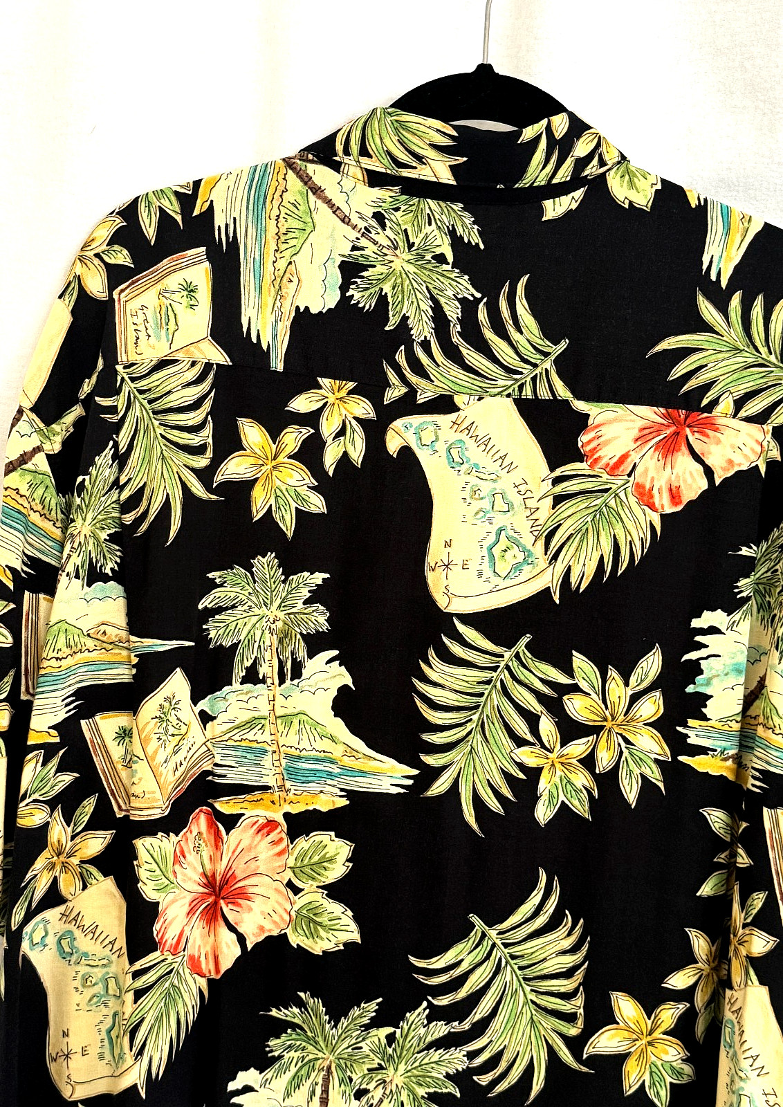 Hawaiian Shirt Men’s Black w/multicolor print by Batick Bay, Easy Care, XXL