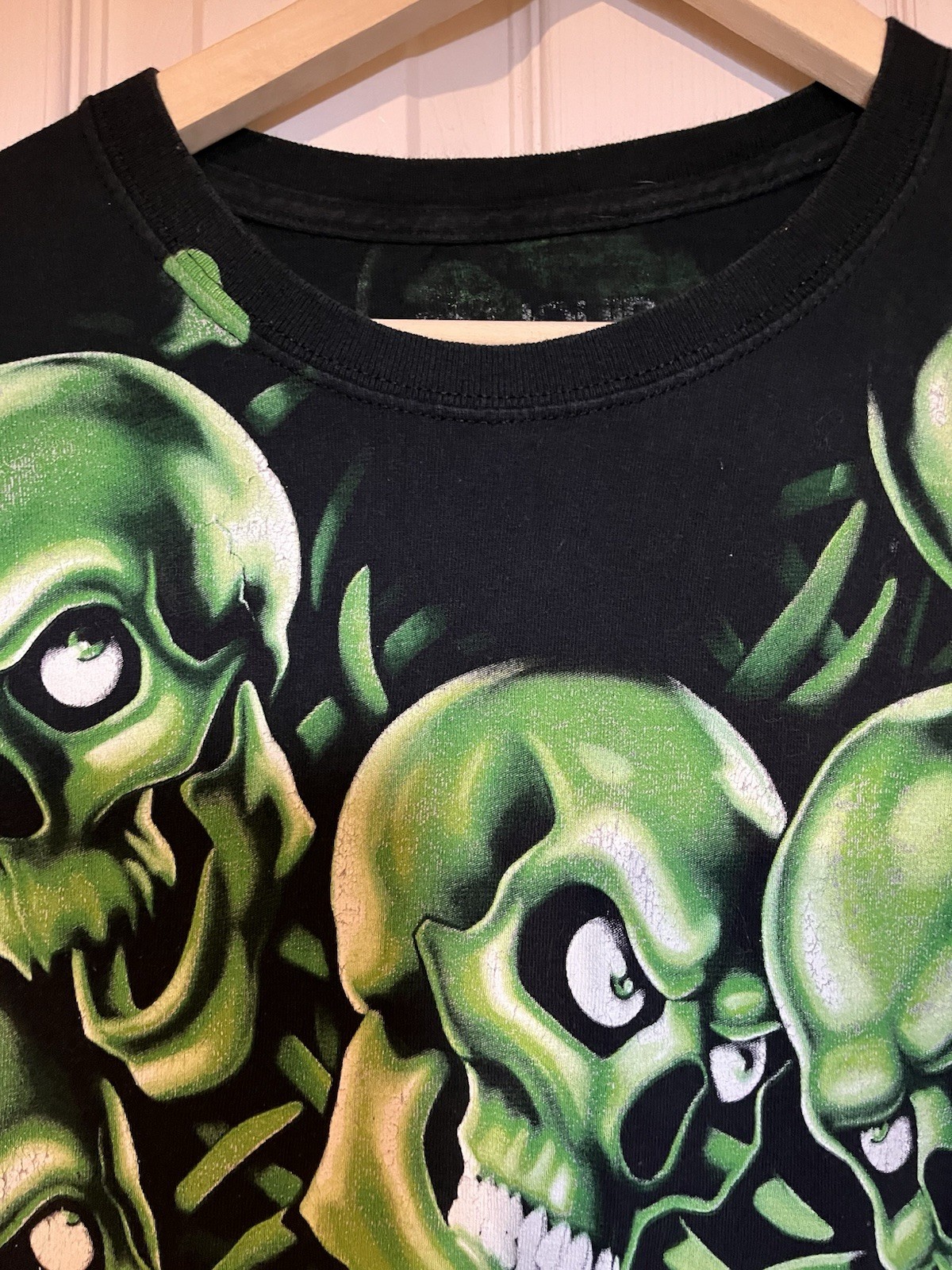 Liquid Blue 2017 Green Skull All Over Print AOP Tee L | Y2K Grunge Goth Vintage