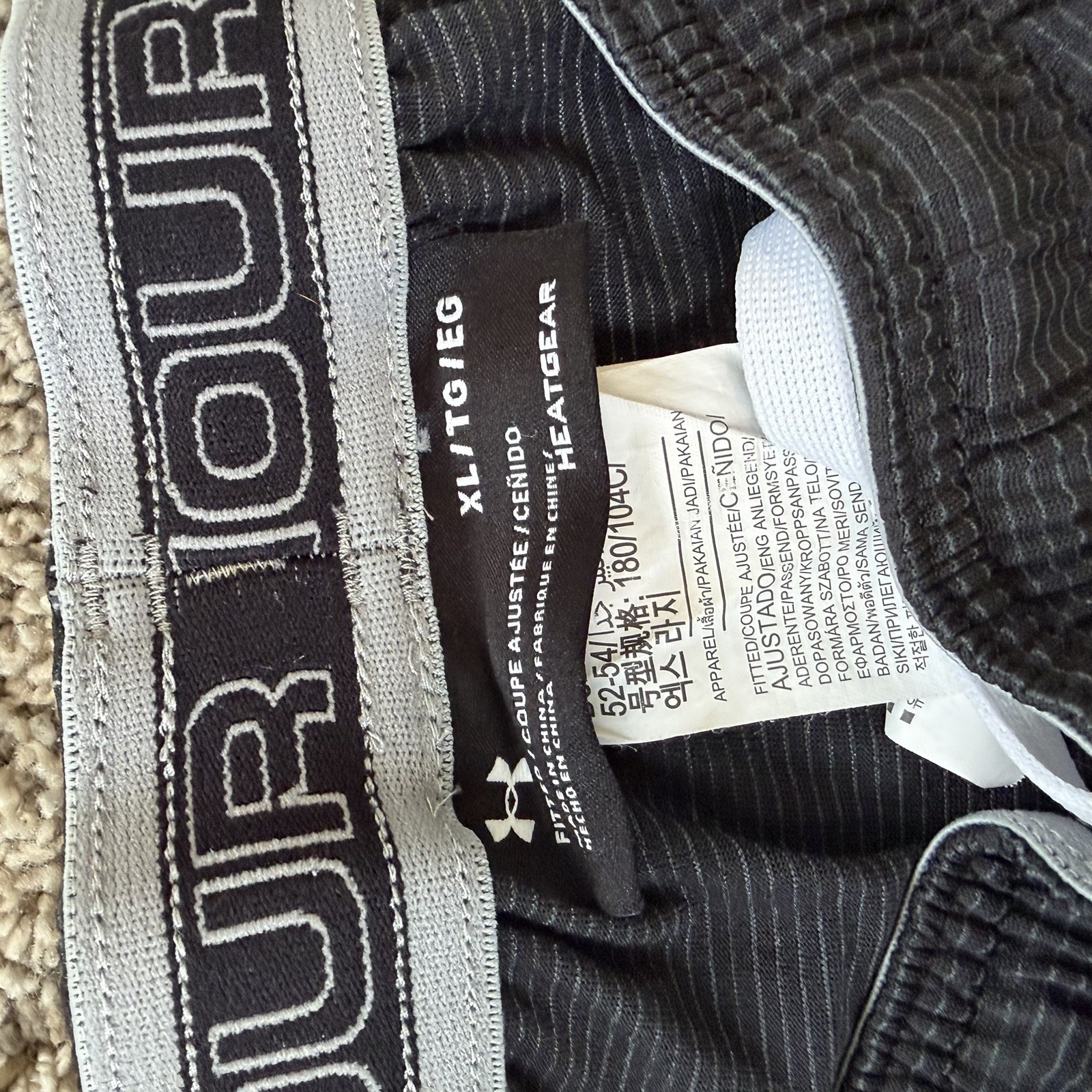 Under Armour HeatGear Fitted Athletic Shorts Black and White Men’s Size XL