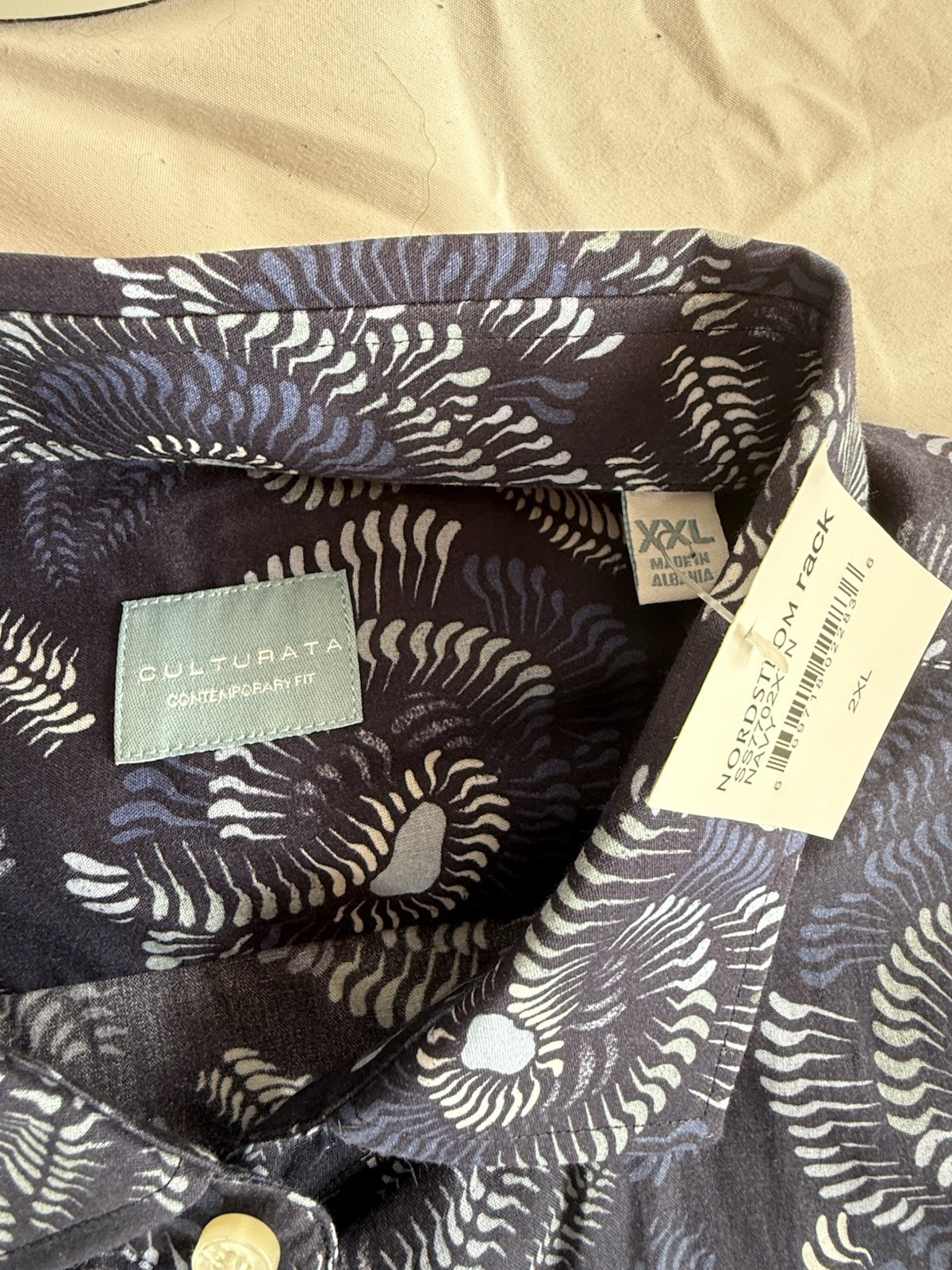 Guayabera Contemporary Fit Men’s 2XL Blue Floral Short Sleeve Button-Up Shirt