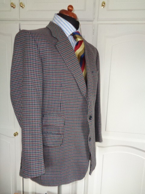 BURBERRY 70% WOOL & 30% CASHMERE TWEED JACKET UK 44/46 PIT TO PIT 24″
