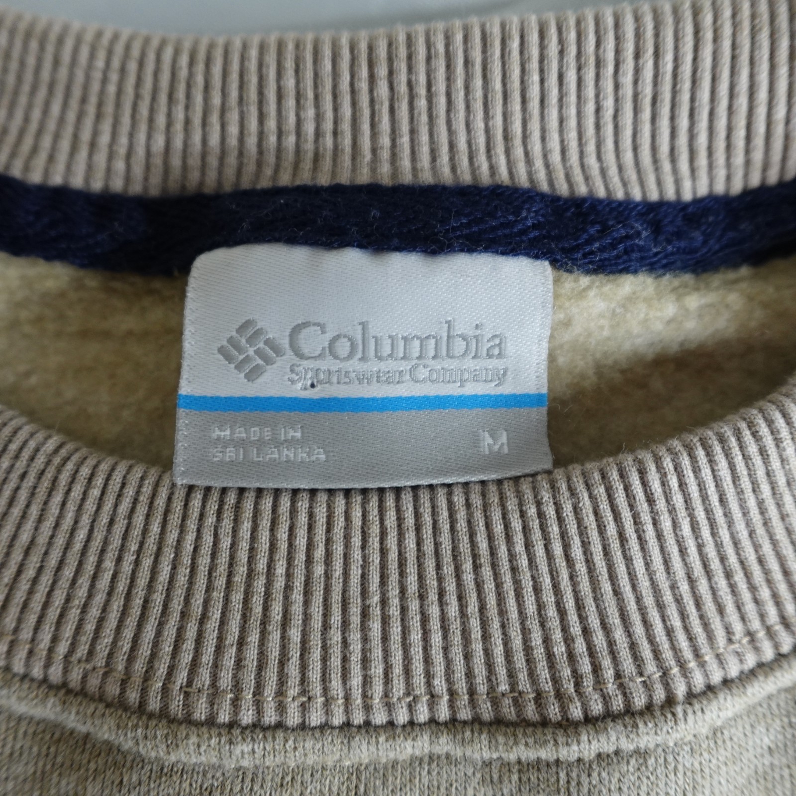 Columbia Men’s Medium Tan Beige Knit Fleece Lined Crewneck Pullover Sweatshirt