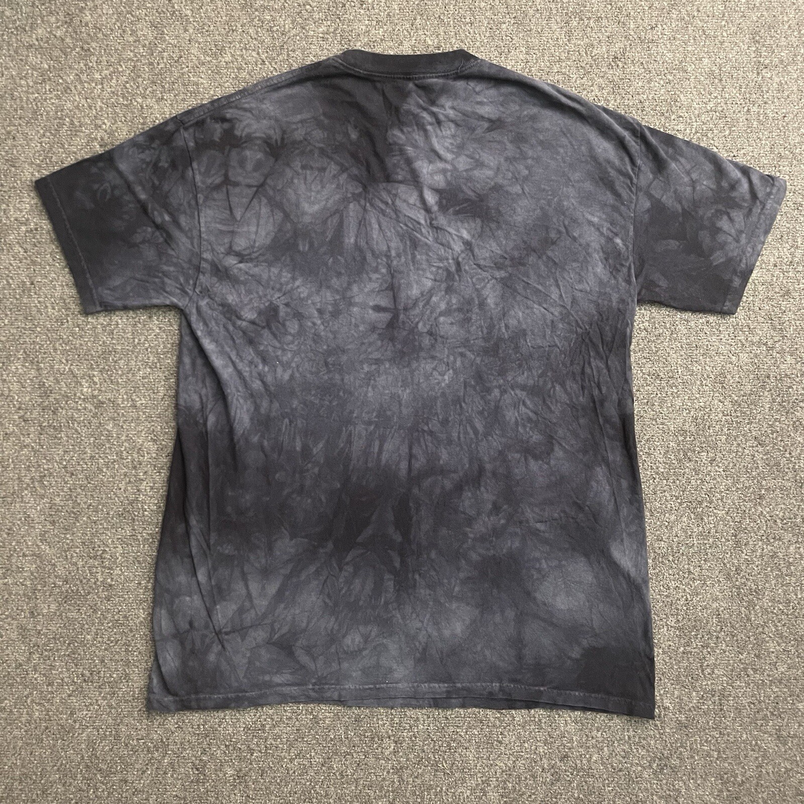 Vintage The Mountain T Shirt Mens XL Patriotic Wolves Howling Blue Tie Dye 2013