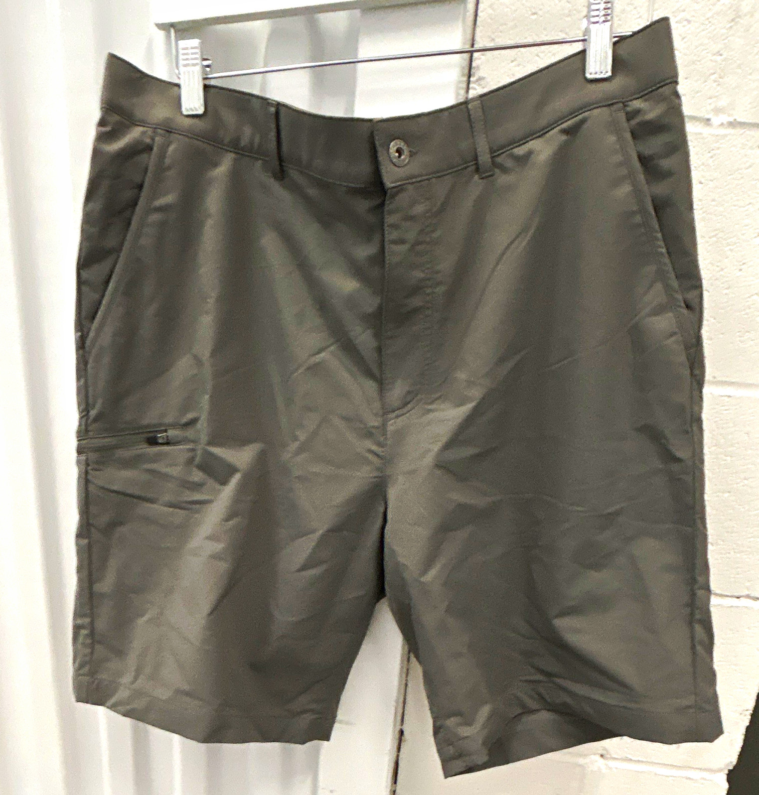 Gerry Men’s Gray Solid Tech Shorts Stretch Elastic Waist Pockets Button