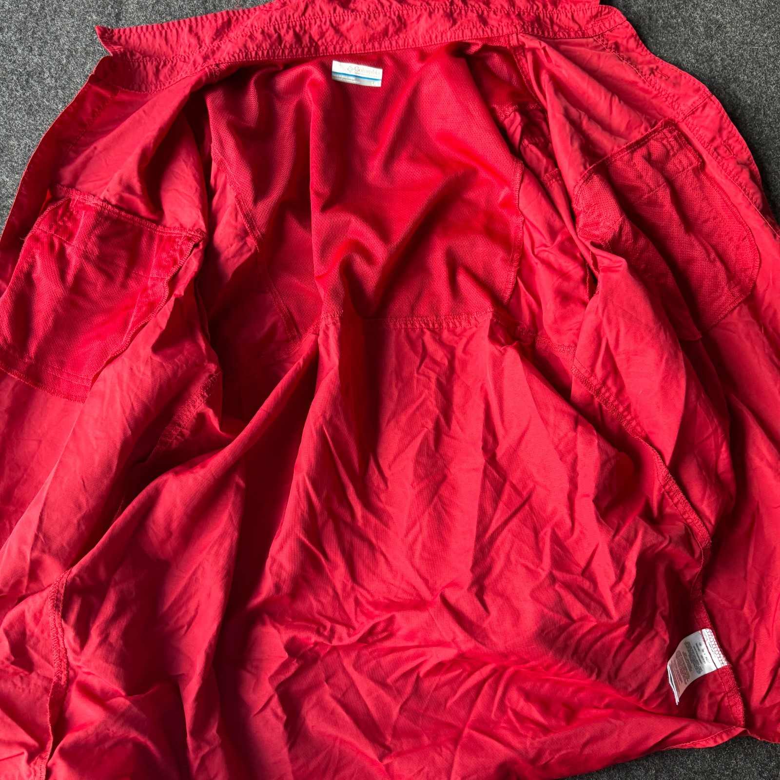 Columbia Omni-Shade Mens Large Red Hiking Shirt Vented Roll Tab Long Sleeve