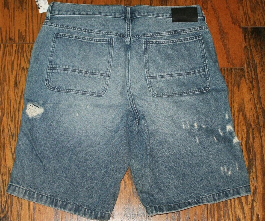 Men’s NWT PacSun Blue Jean Distressed Shorts Straight Leg Style 0123 Size 32