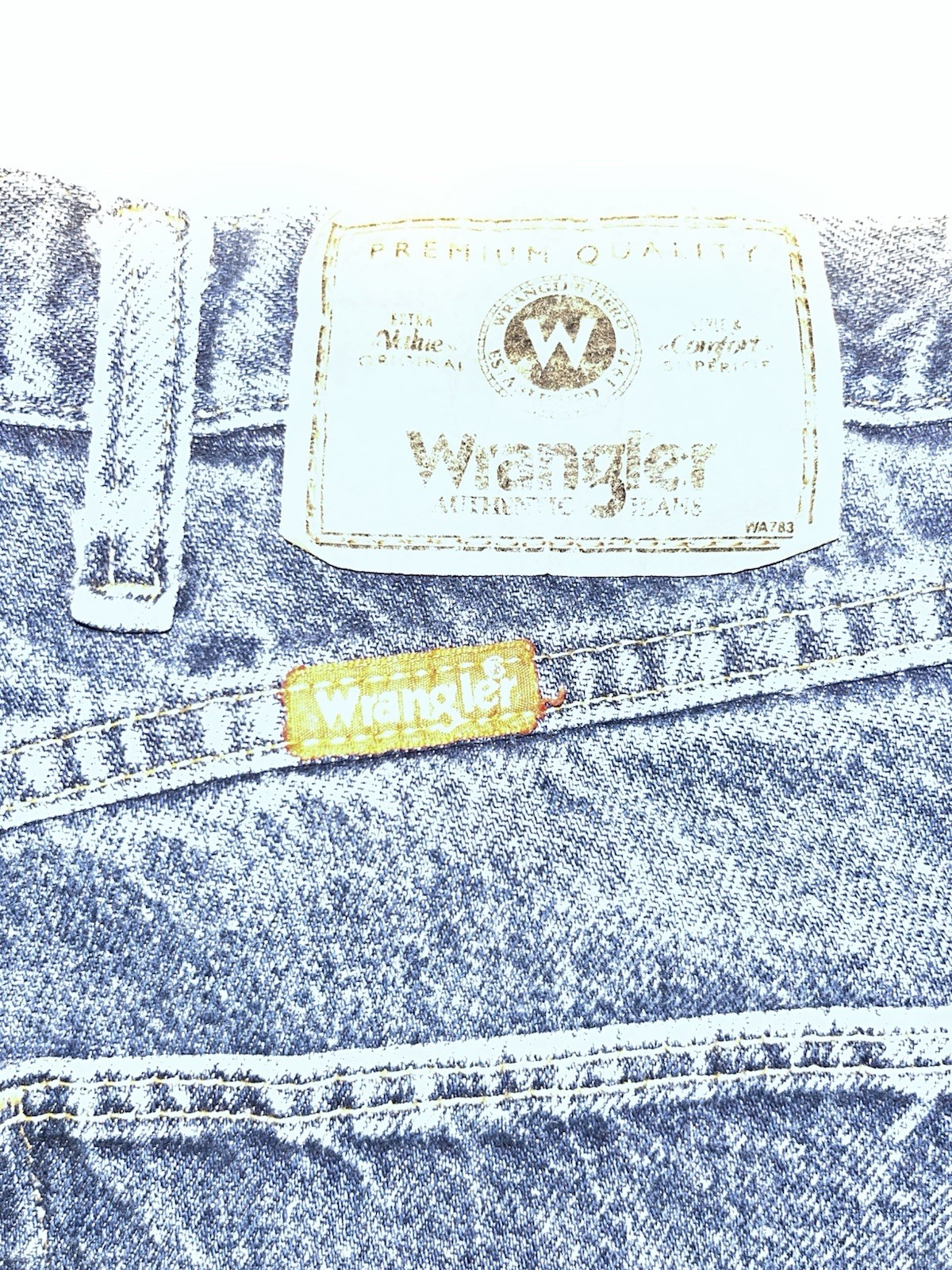 Wrangler Authentics Men’s Blue Medium Wash Straight Regular Fit 5-Pocket