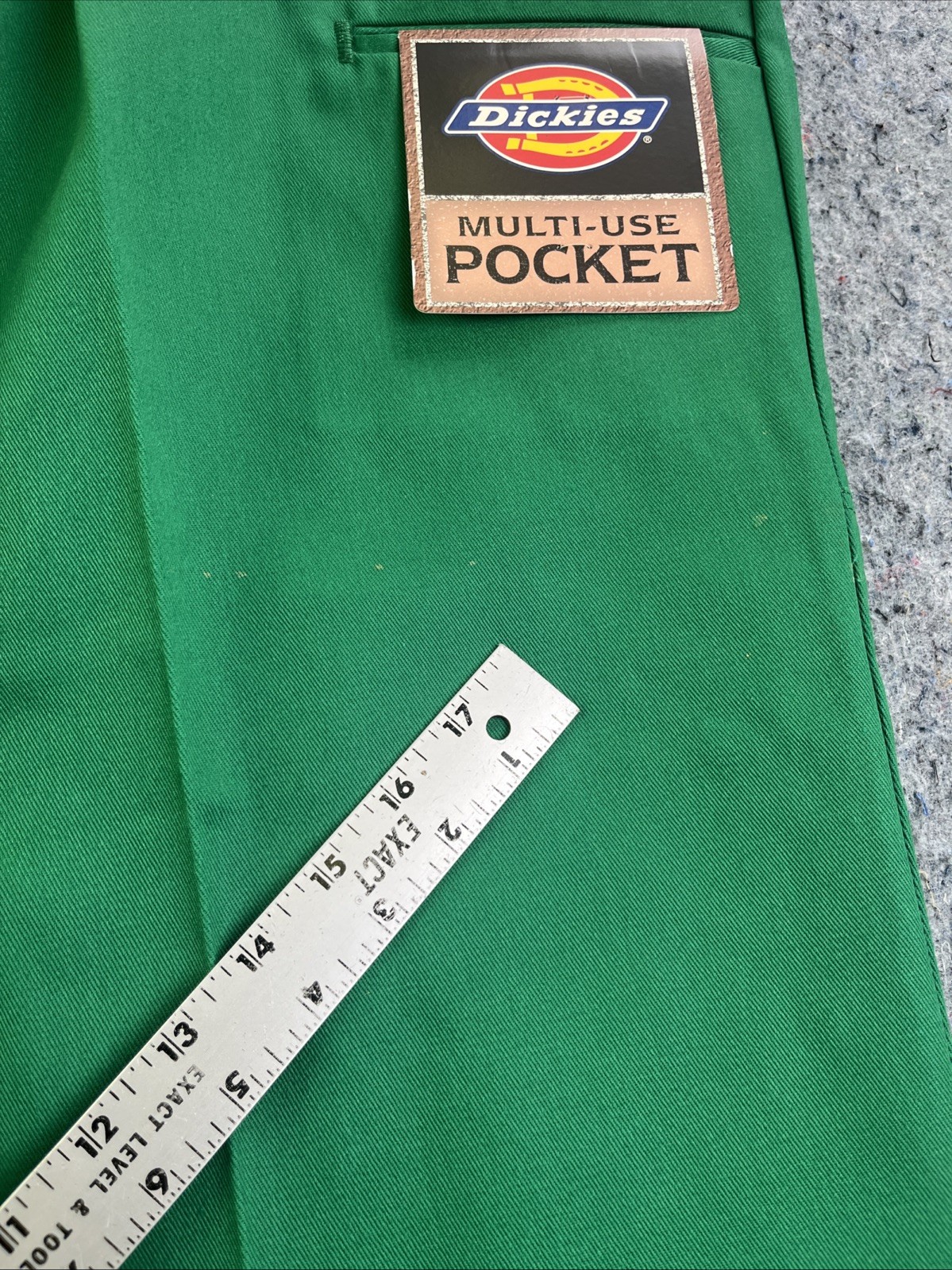 Vtg. Y2K Dickies Loose Fit, Double Knee Work Pants. Green. 38”x32”. NWT