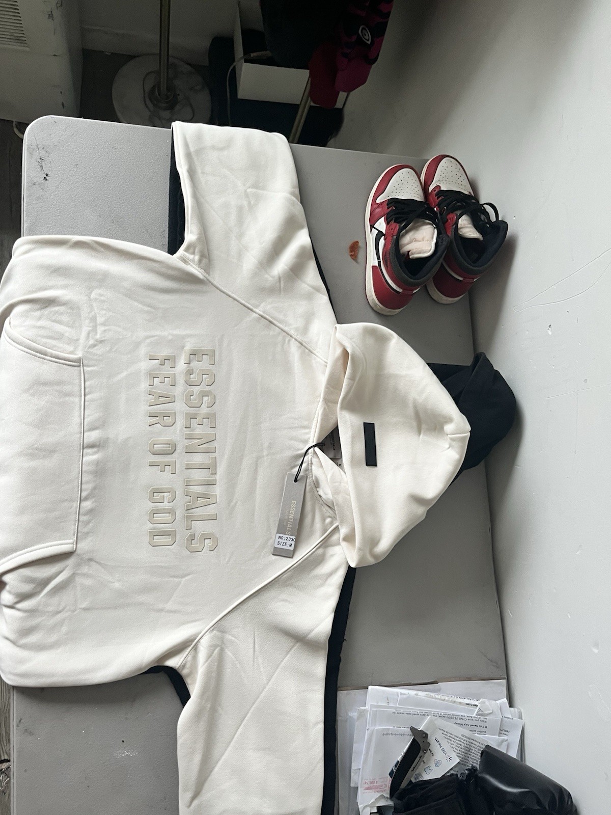Essentials Hoodie Light Oatmeal, Size Medium
