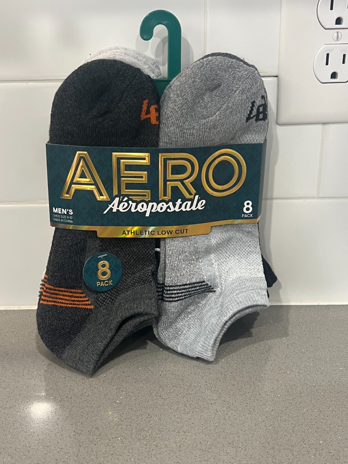 Aeropostale 8 Pair Athletic Low Cut Black Socks.- Men’s Shoe Size 6-12 NEW $38