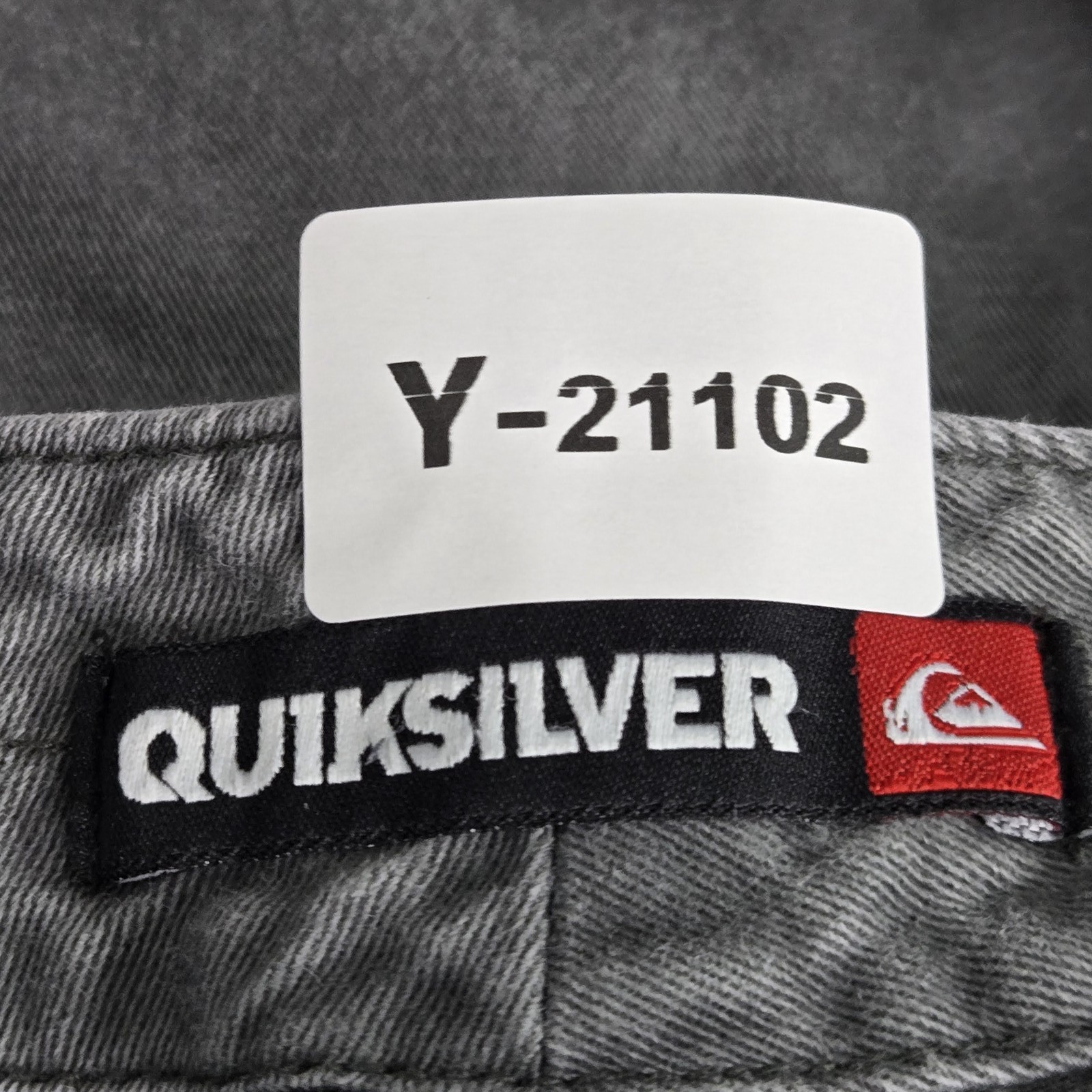 Quiksilver Men Shorts 36 Gray Cargo Twill Button Strap 10″ Inseam Outdoor