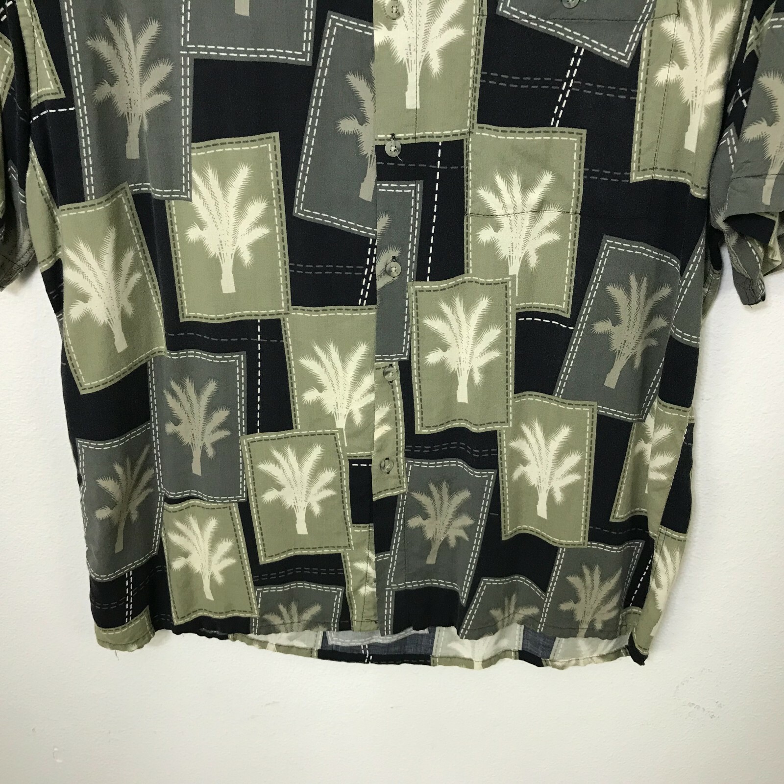 Hollis River Hawaiian Shirt Size XL Rayon Multicolor Floral Short Sleeve Mens