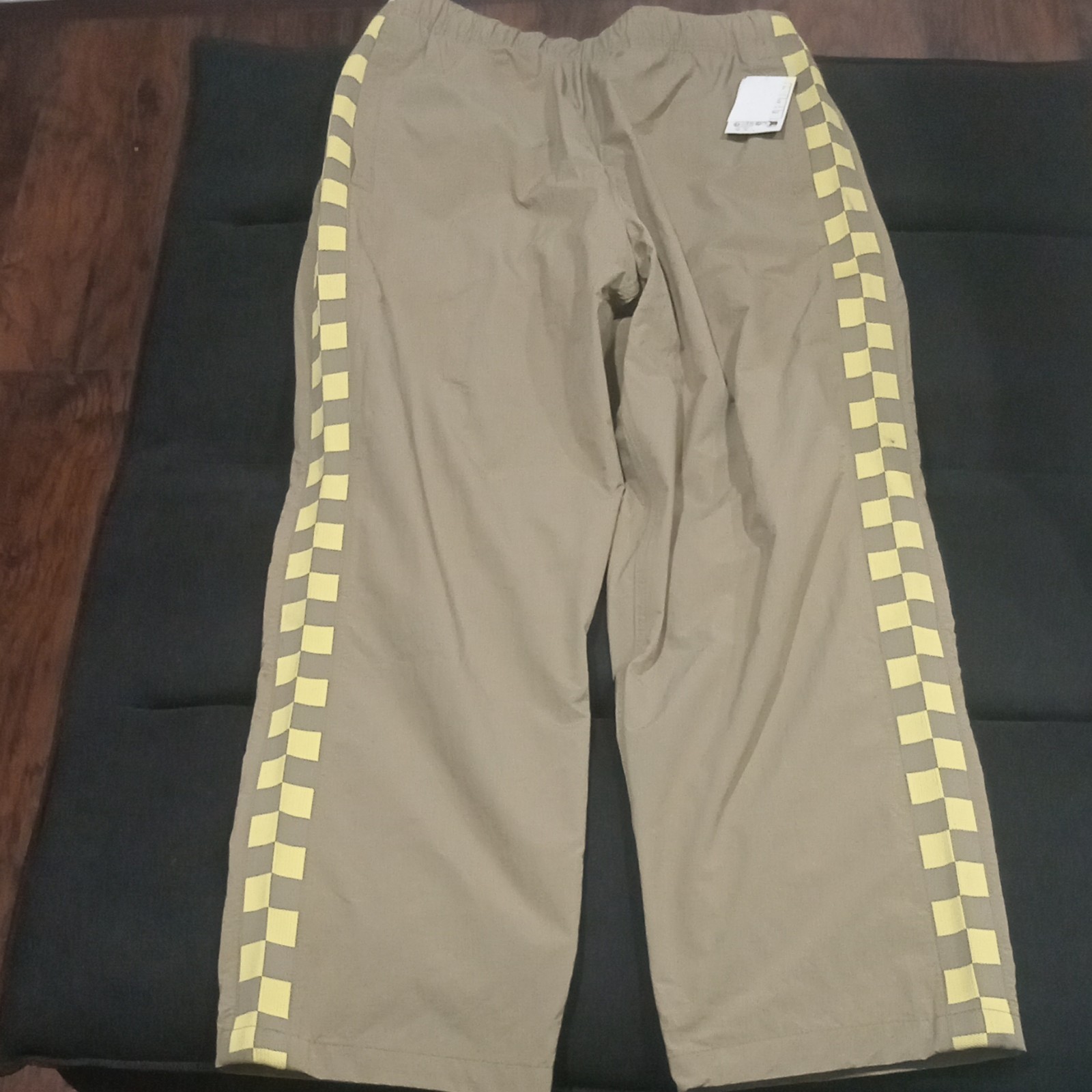 VANS Men’s Loose Fit Casual Pants Beige/Yellow Checker Stripe Elastic Waist M