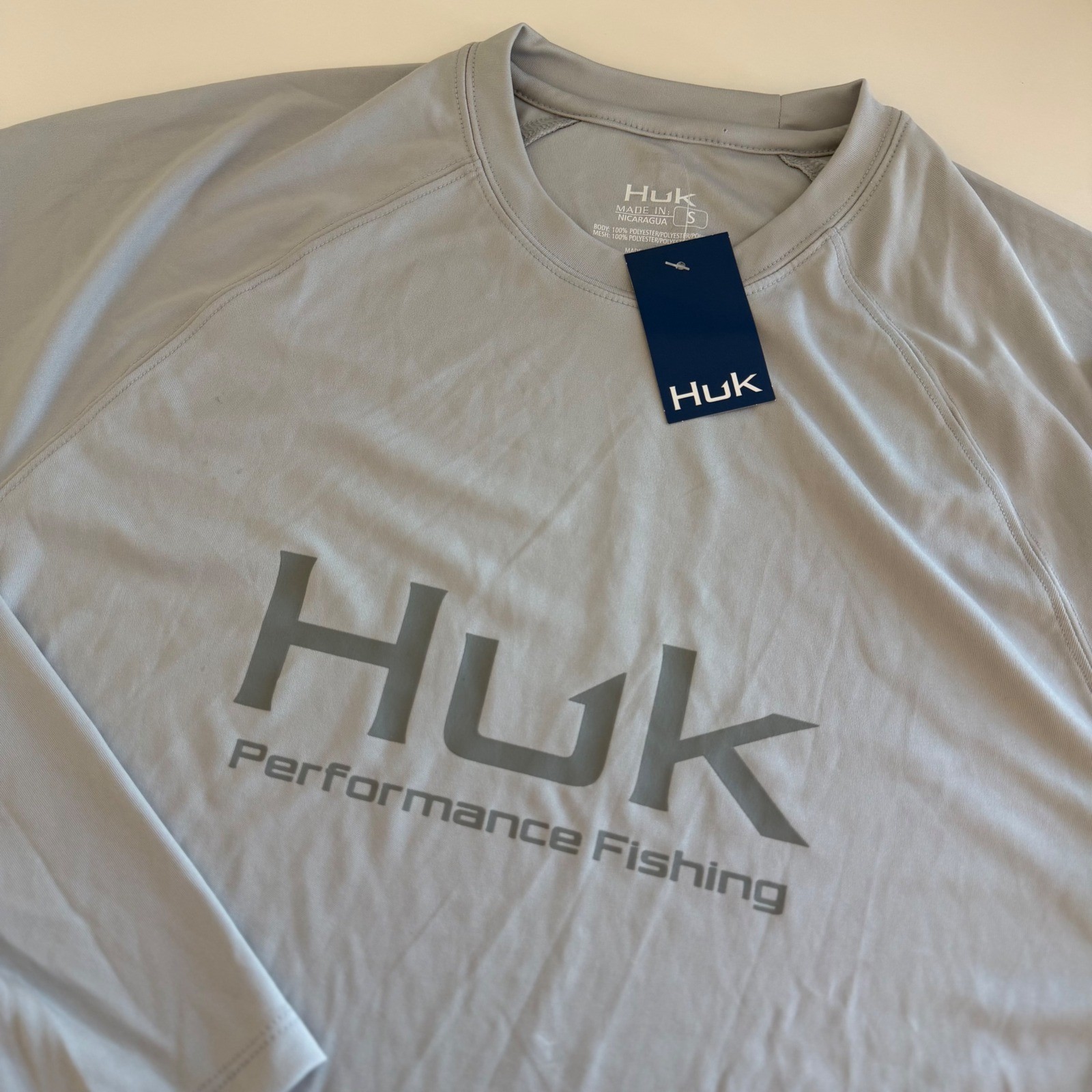 Huk Fishing Long Sleeve Shirt Men’s Small Harbor Mist Gray NWT