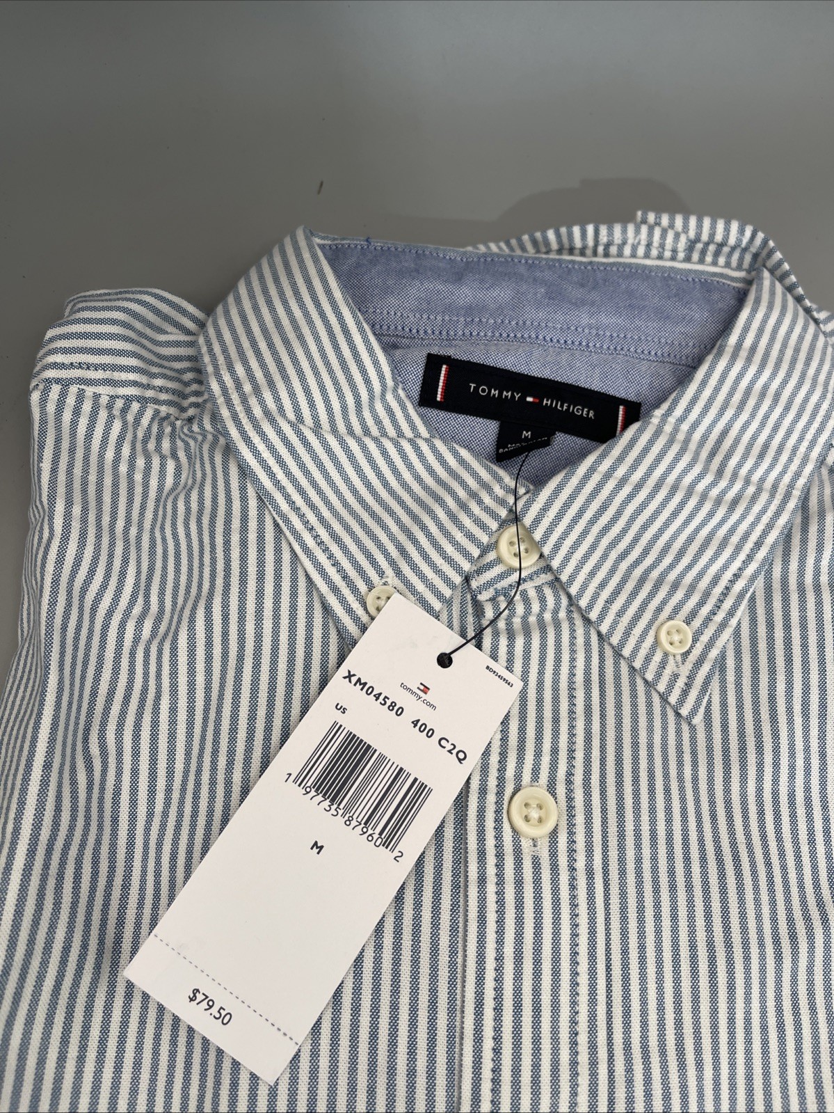 New Tommy Hilfiger Men’s Striped Button Down Cotton Shirt Size Medium