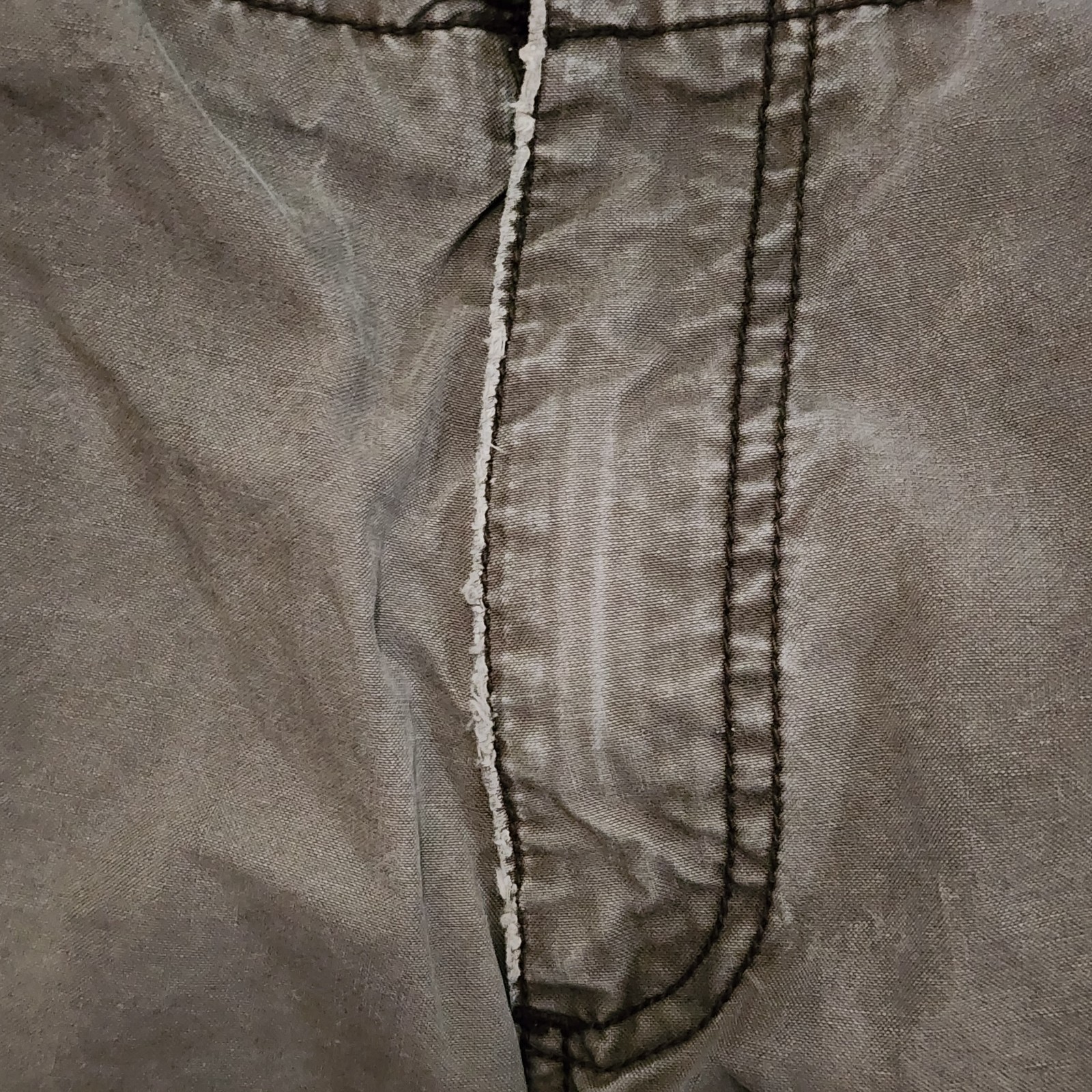 Old Navy Mens Cargo Shorts Size 31 Brown Distressed Raw Edge Hem